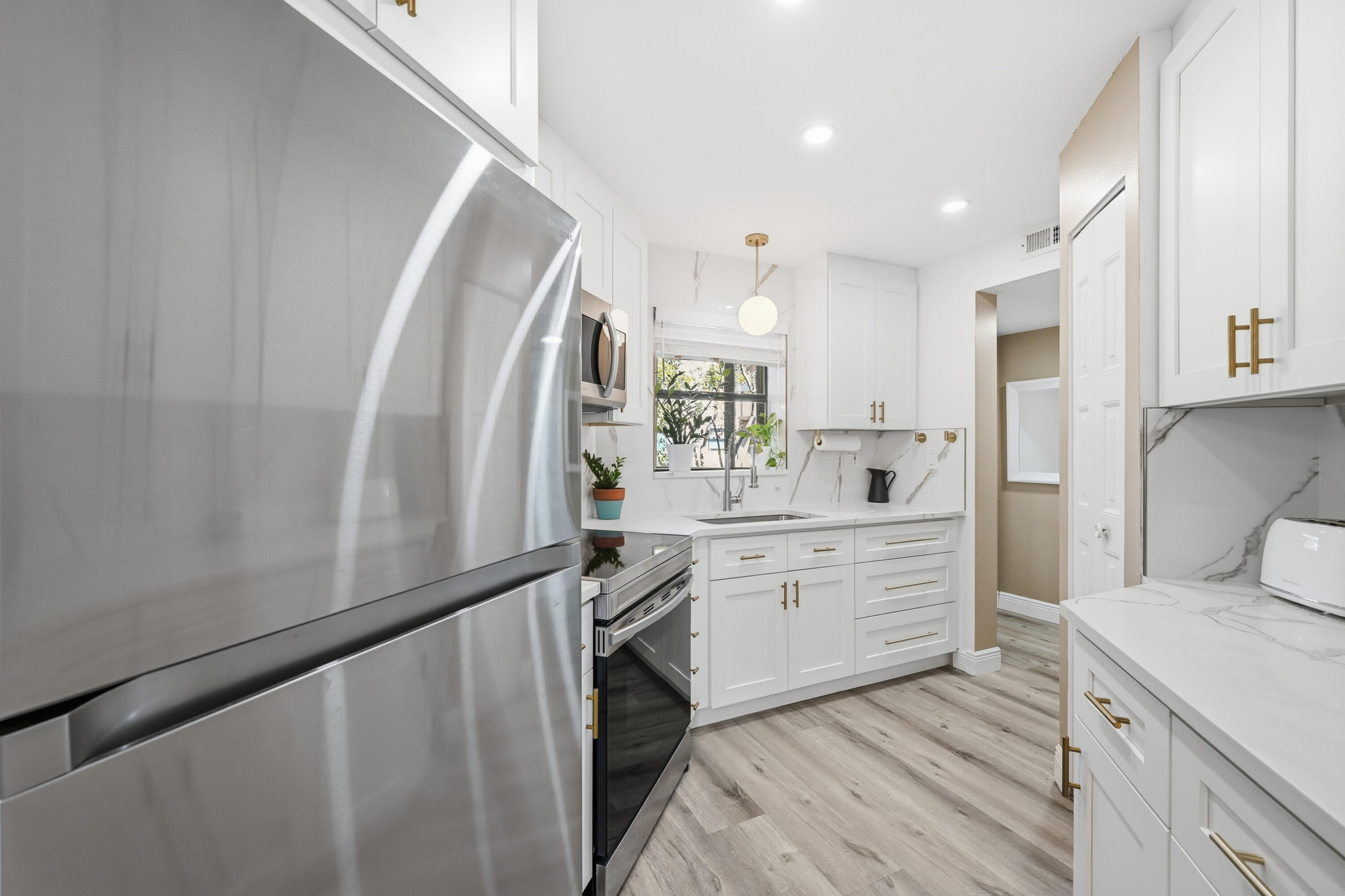 6755 W Broward Boulevard 304