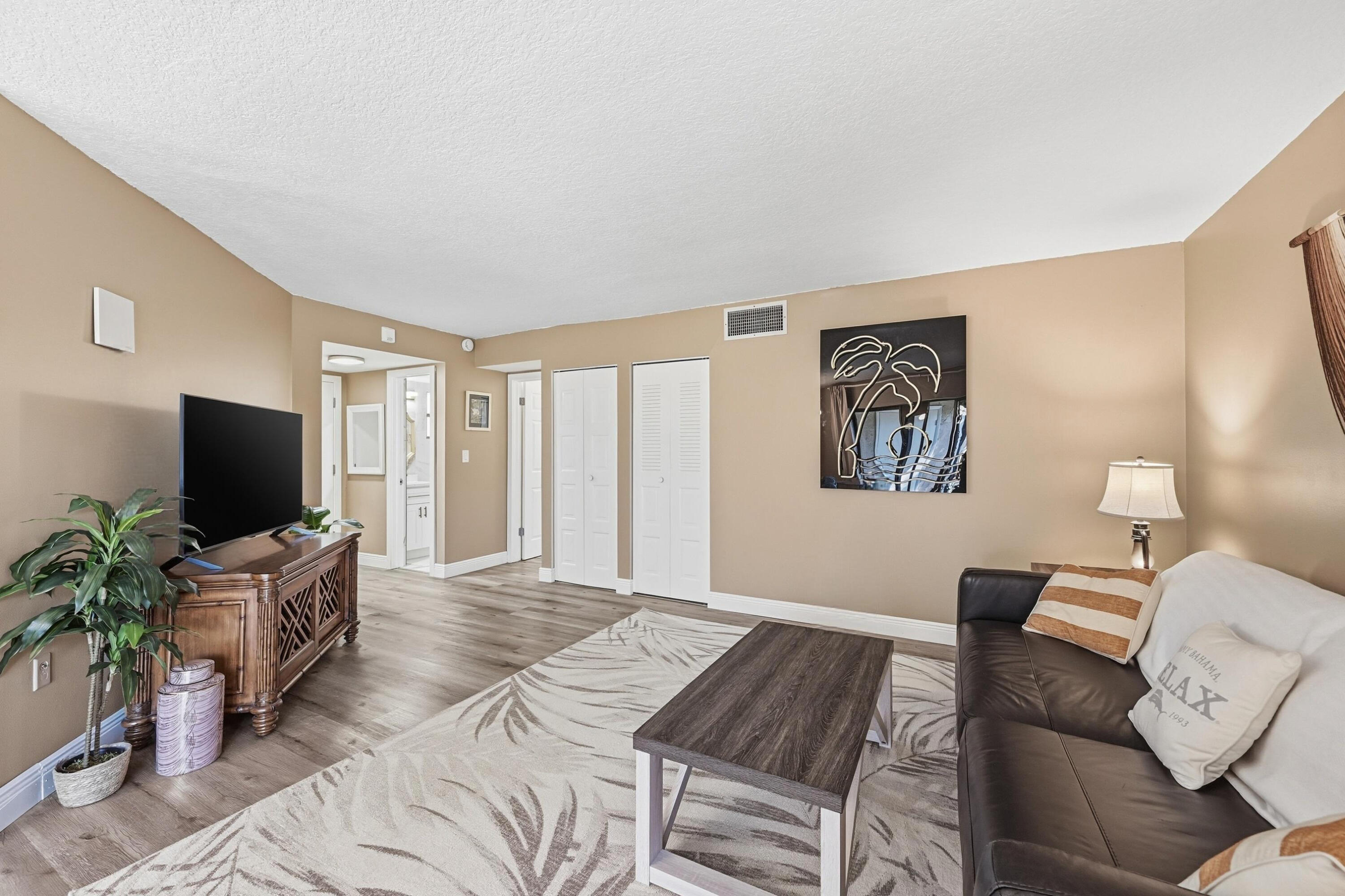 6755 W Broward Boulevard 304