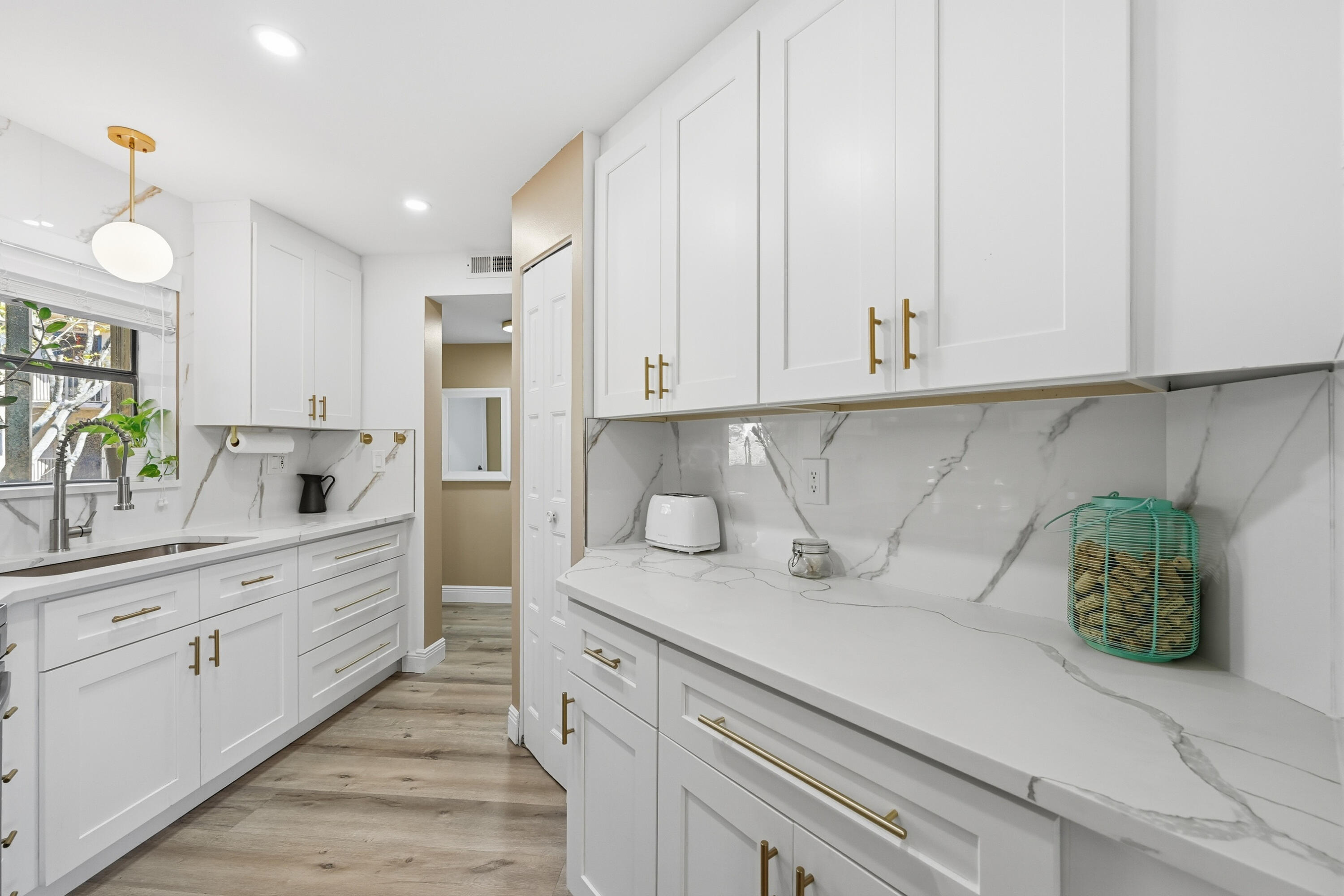 6755 W Broward Boulevard 304
