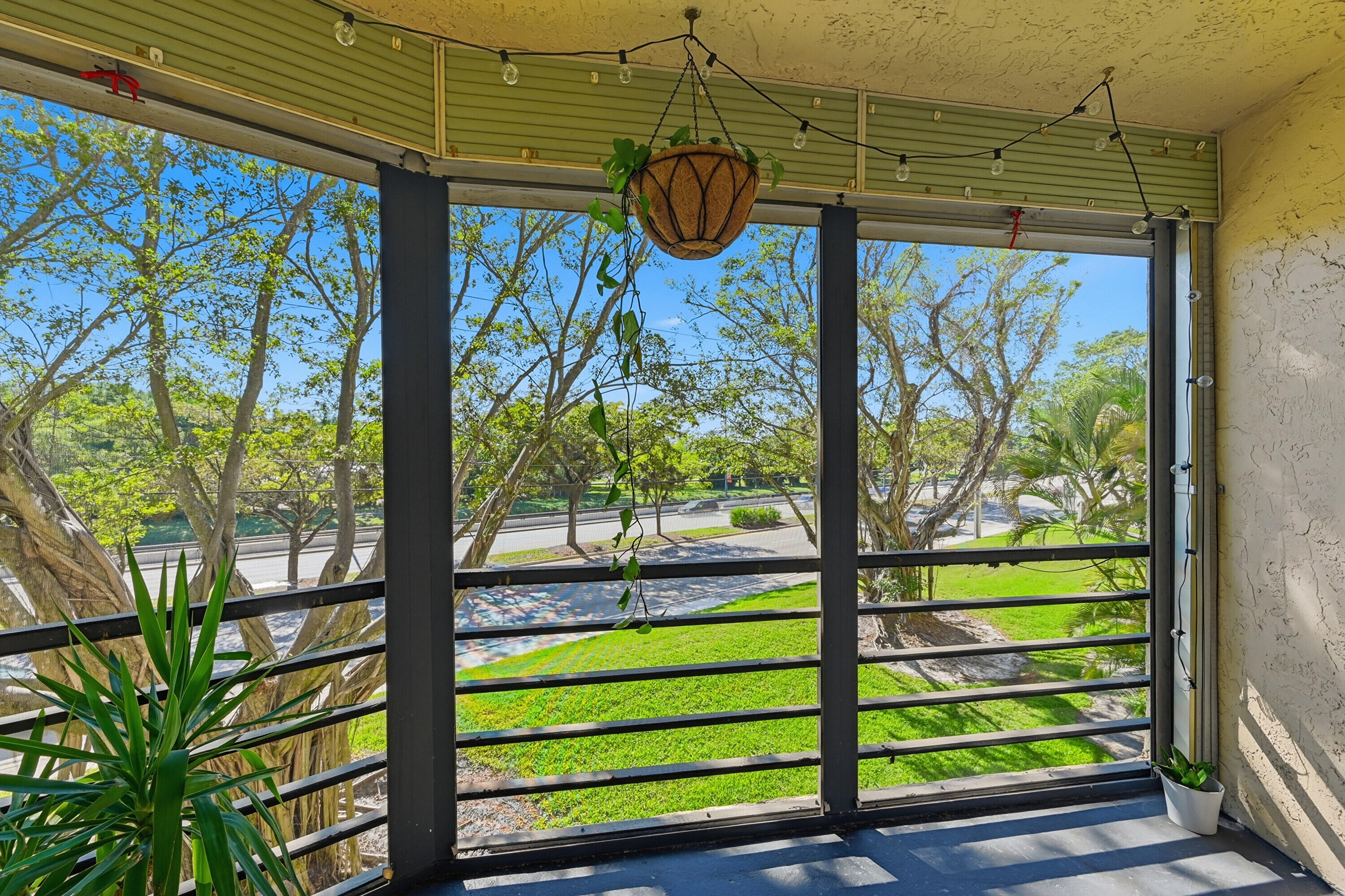 6755 W Broward Boulevard 304