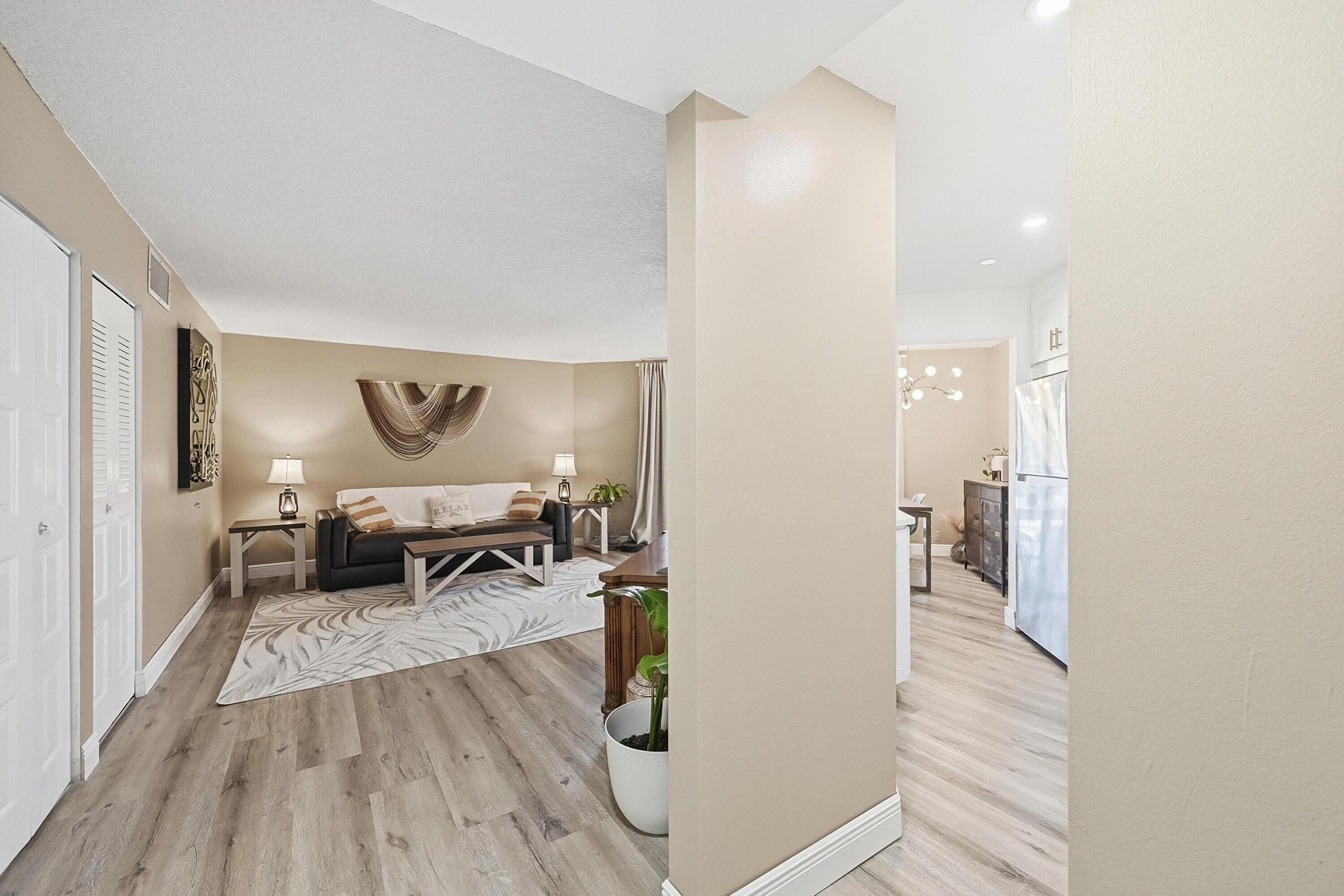 6755 W Broward Boulevard 304