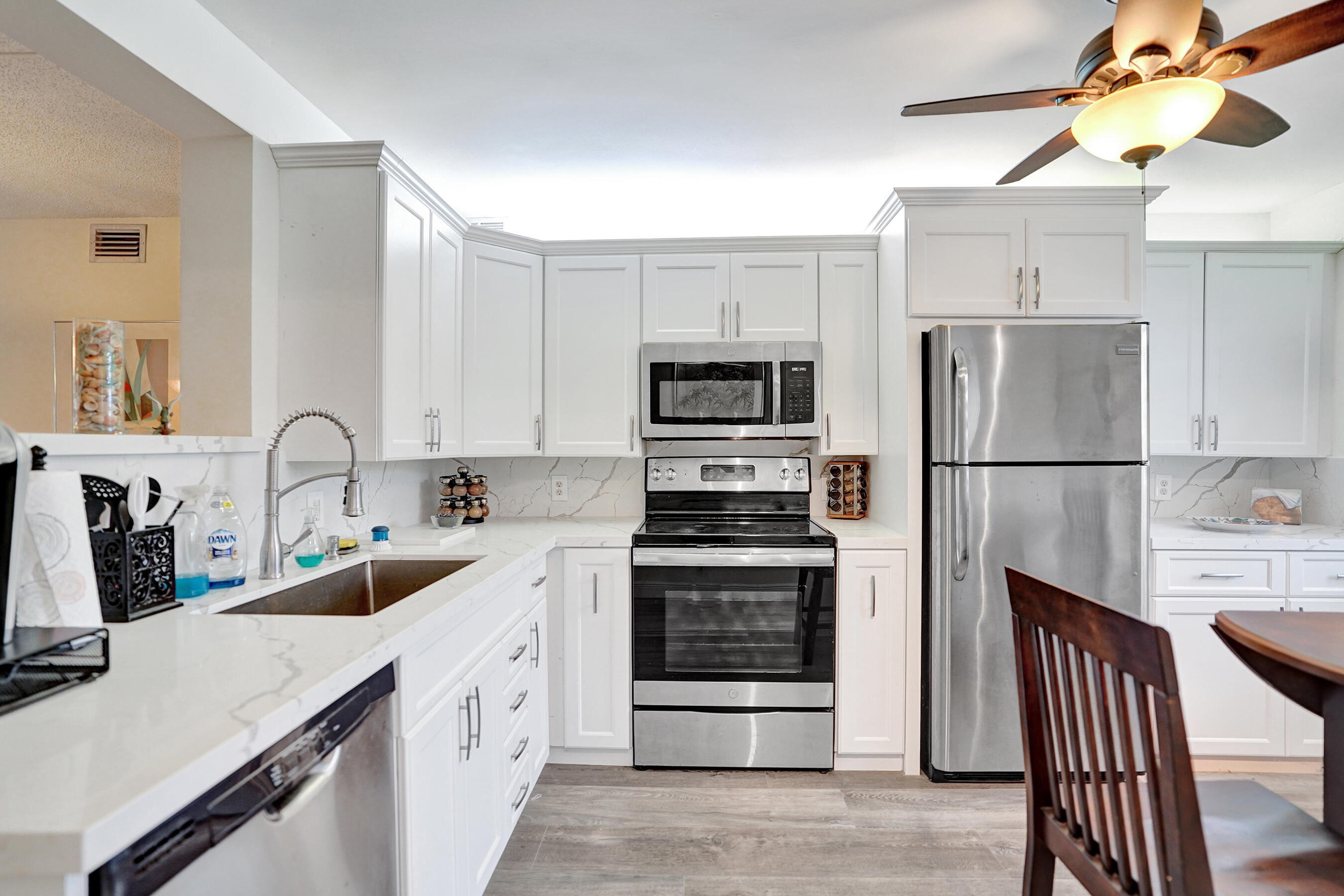 1033 Ainslie C
