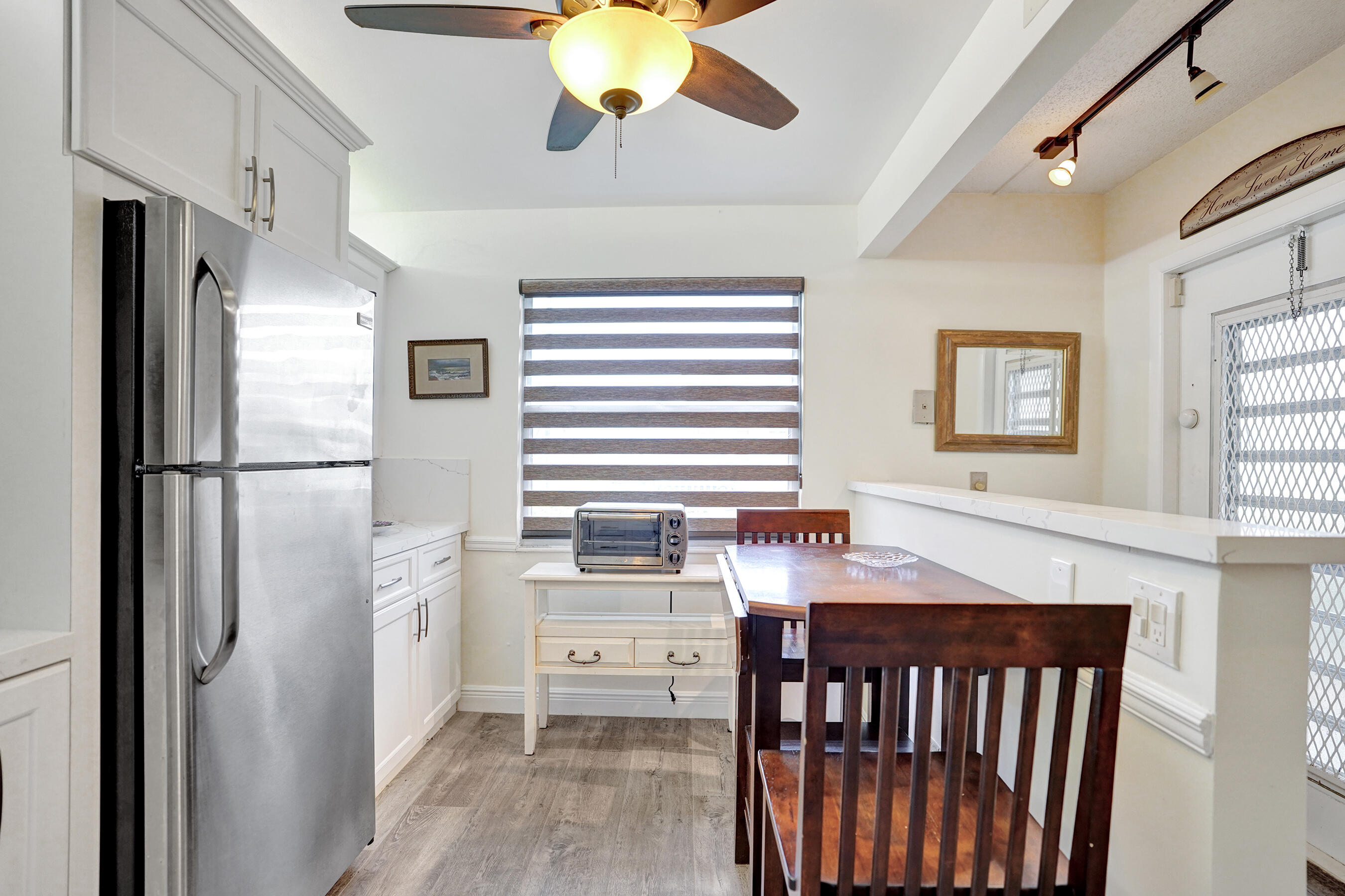 1033 Ainslie C