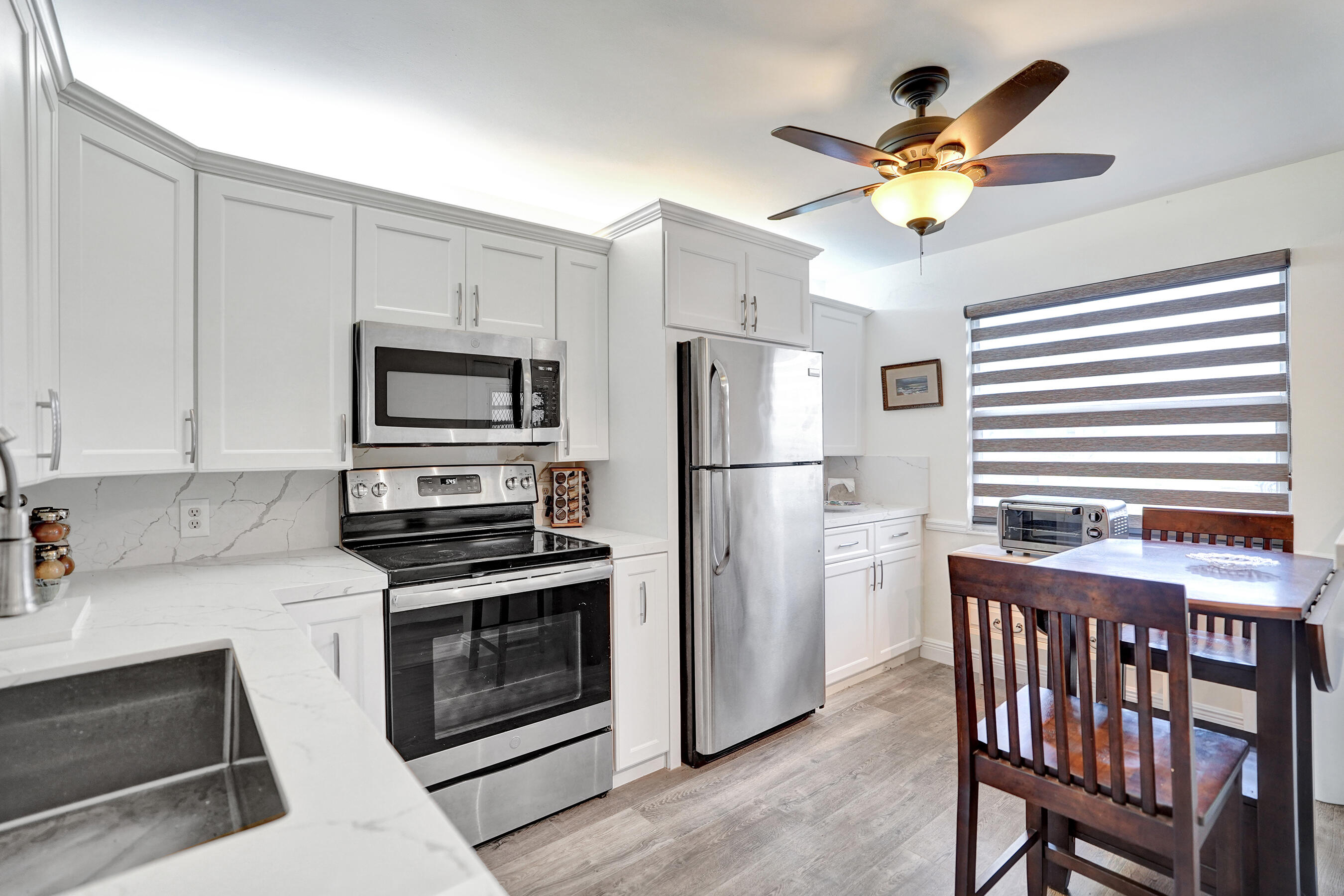 1033 Ainslie C