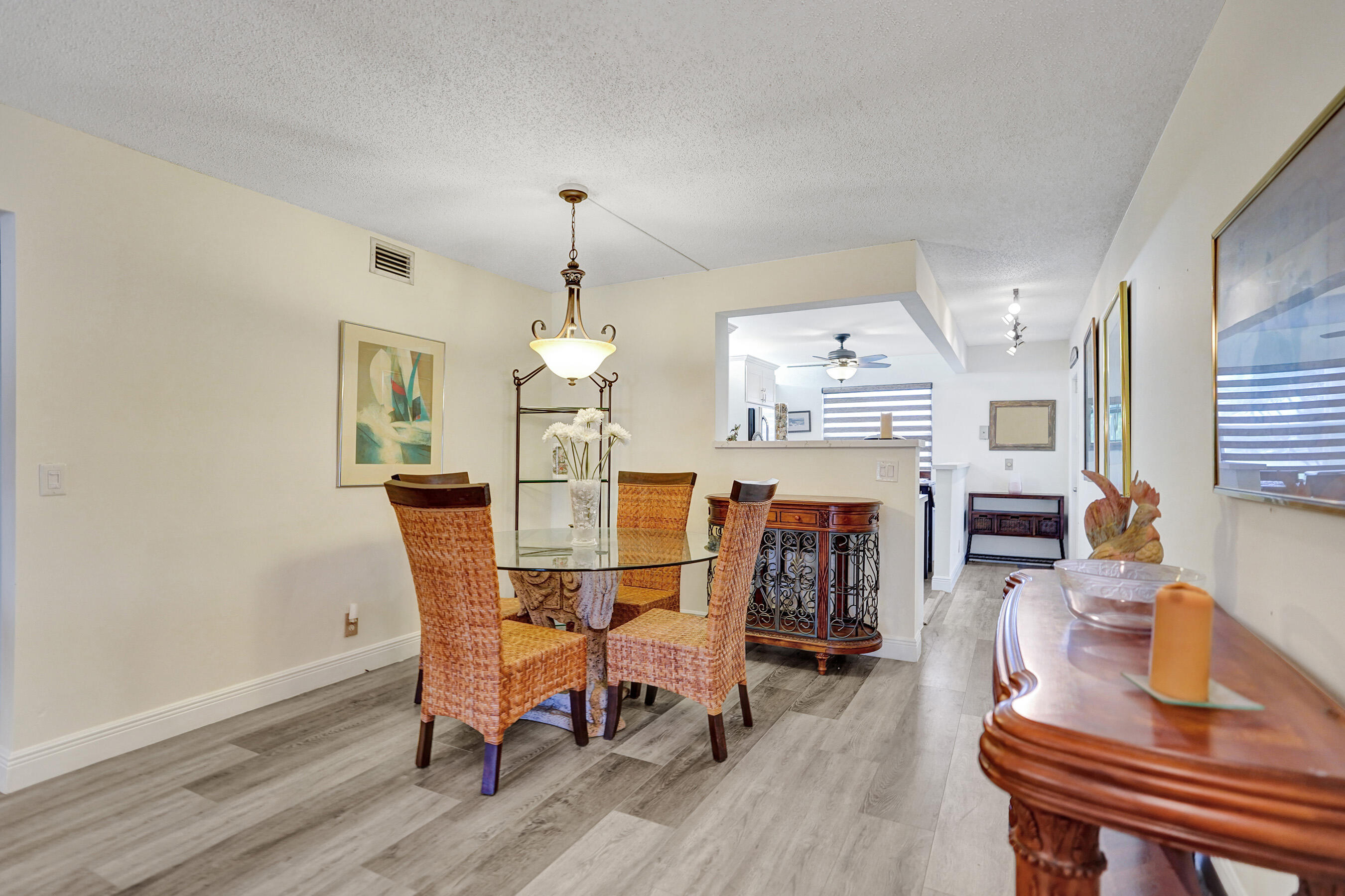 1033 Ainslie C