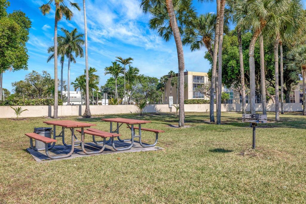 3301 NW 47th Terrace Unit 403