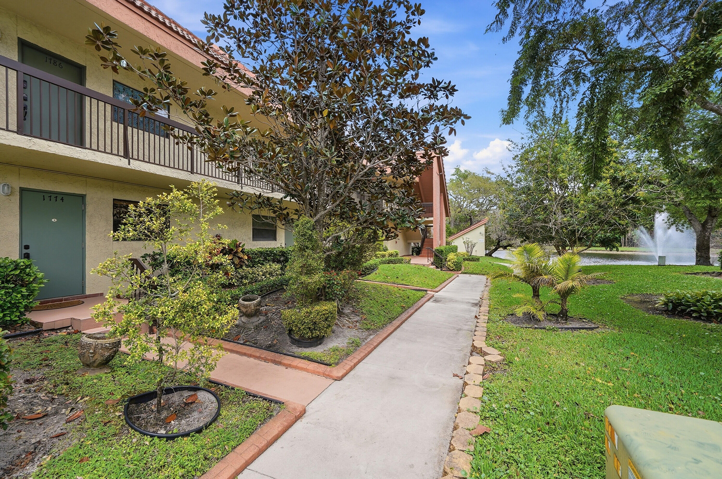 1774 Hammock Boulevard 118