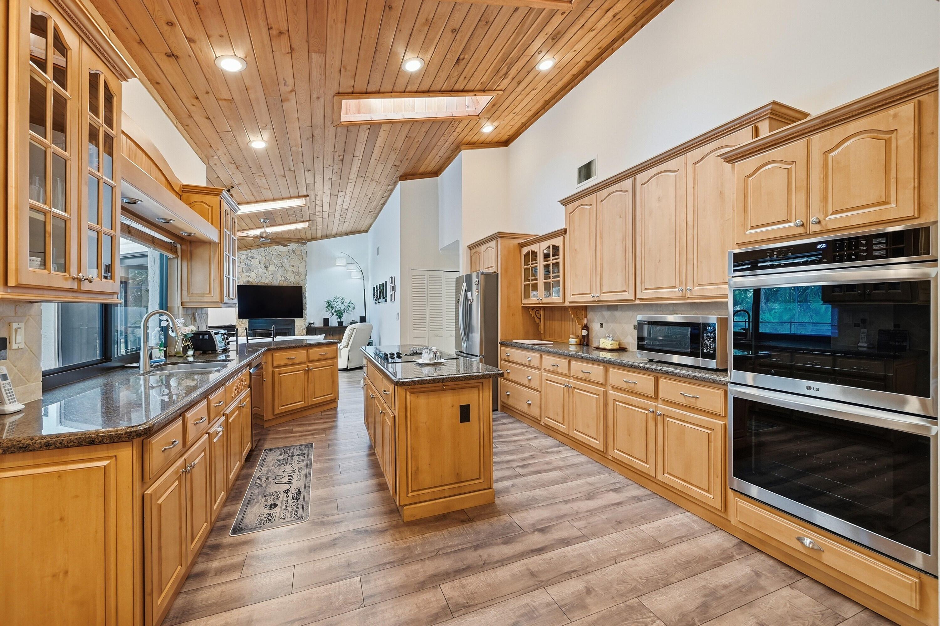 9127 NW 51st Place