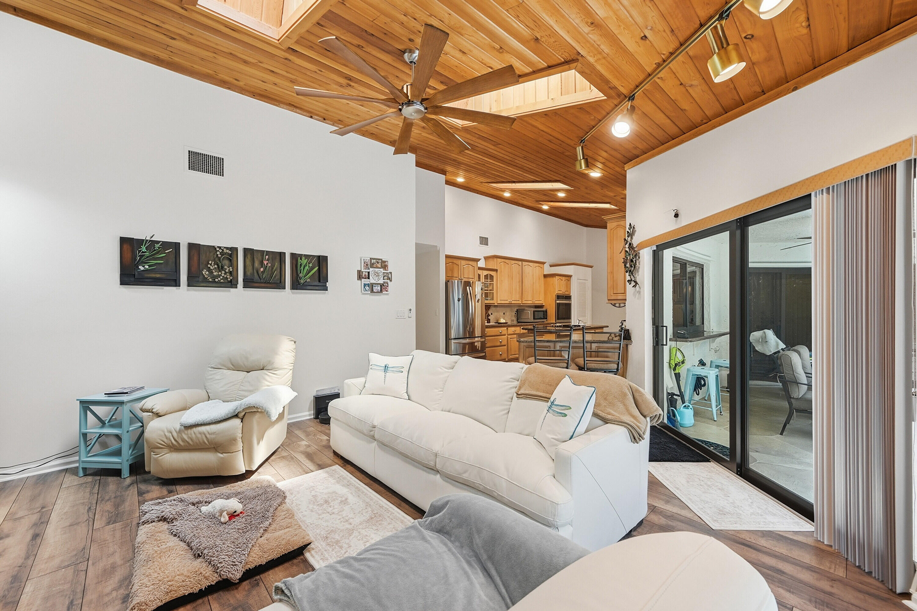 9127 NW 51st Place