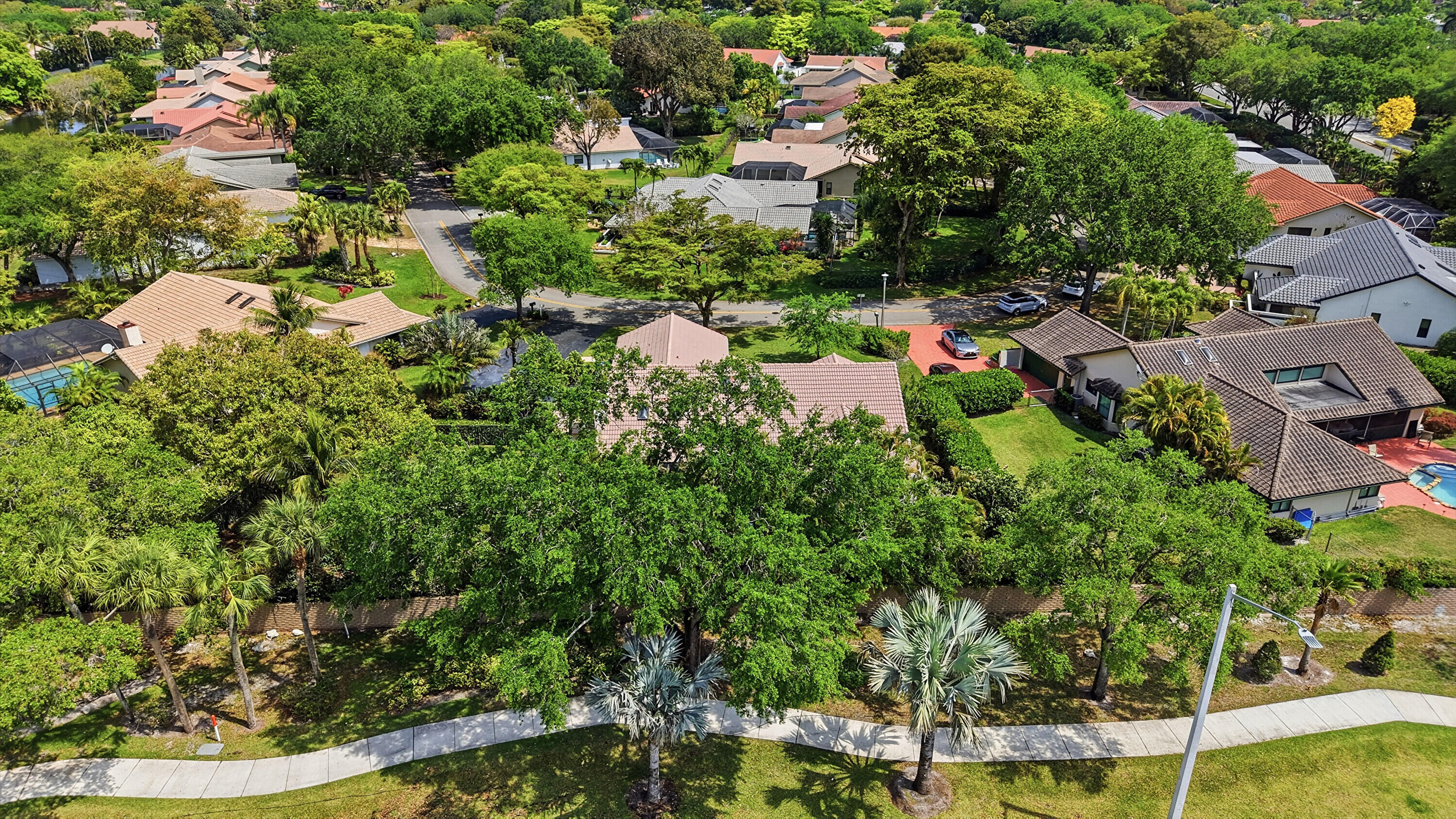 9127 NW 51st Place