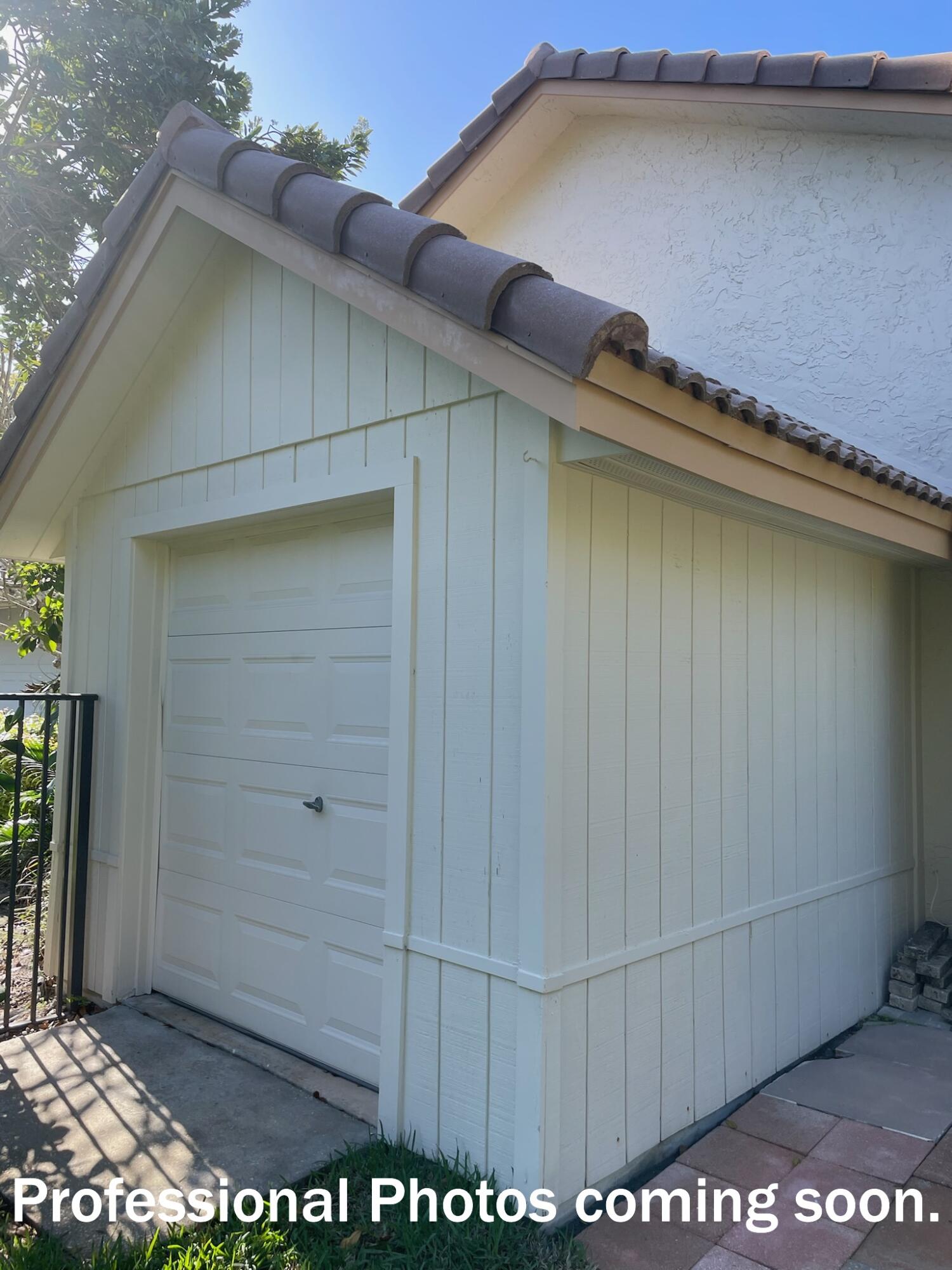 9127 NW 51st Place