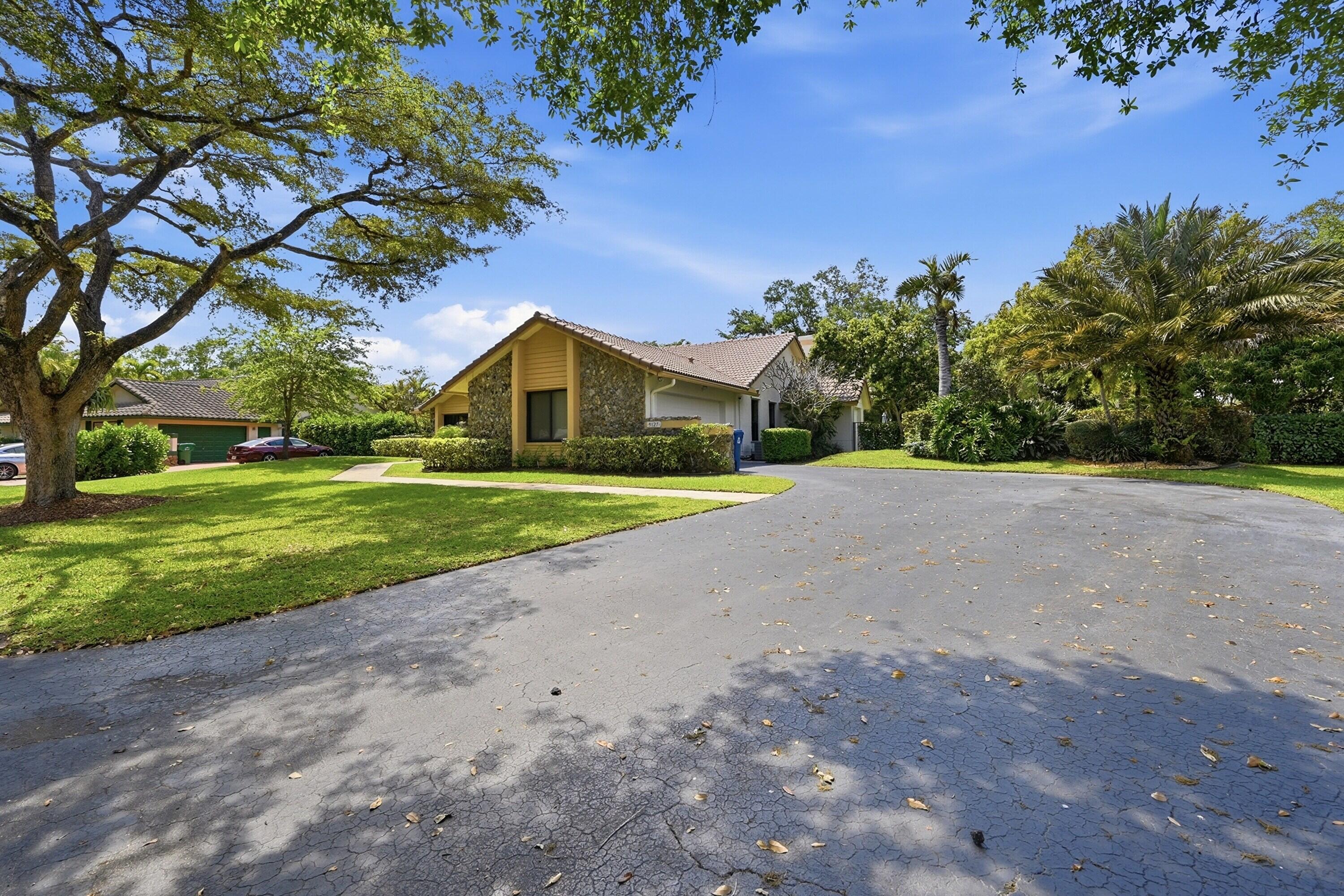 9127 NW 51st Place