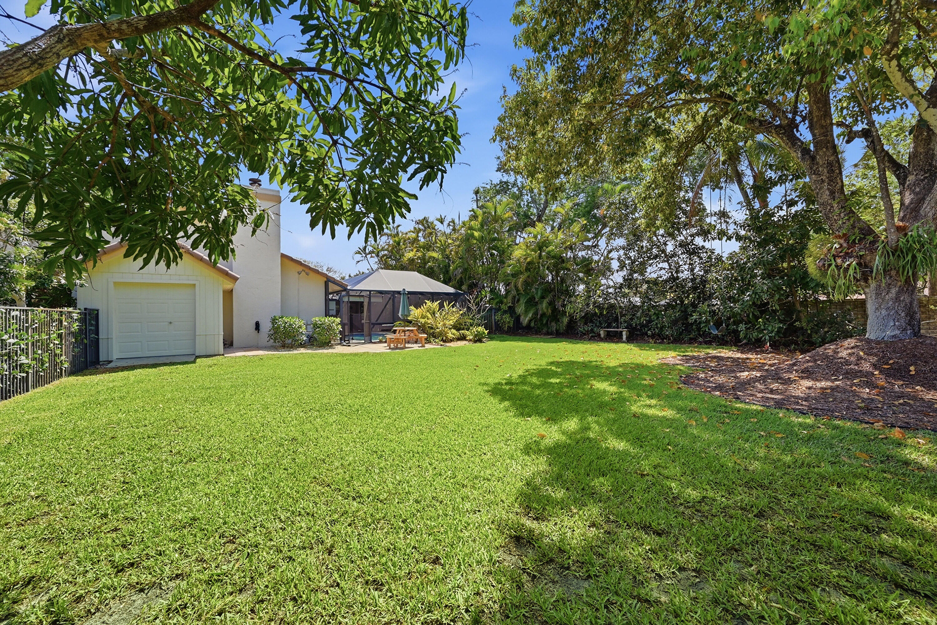 9127 NW 51st Place