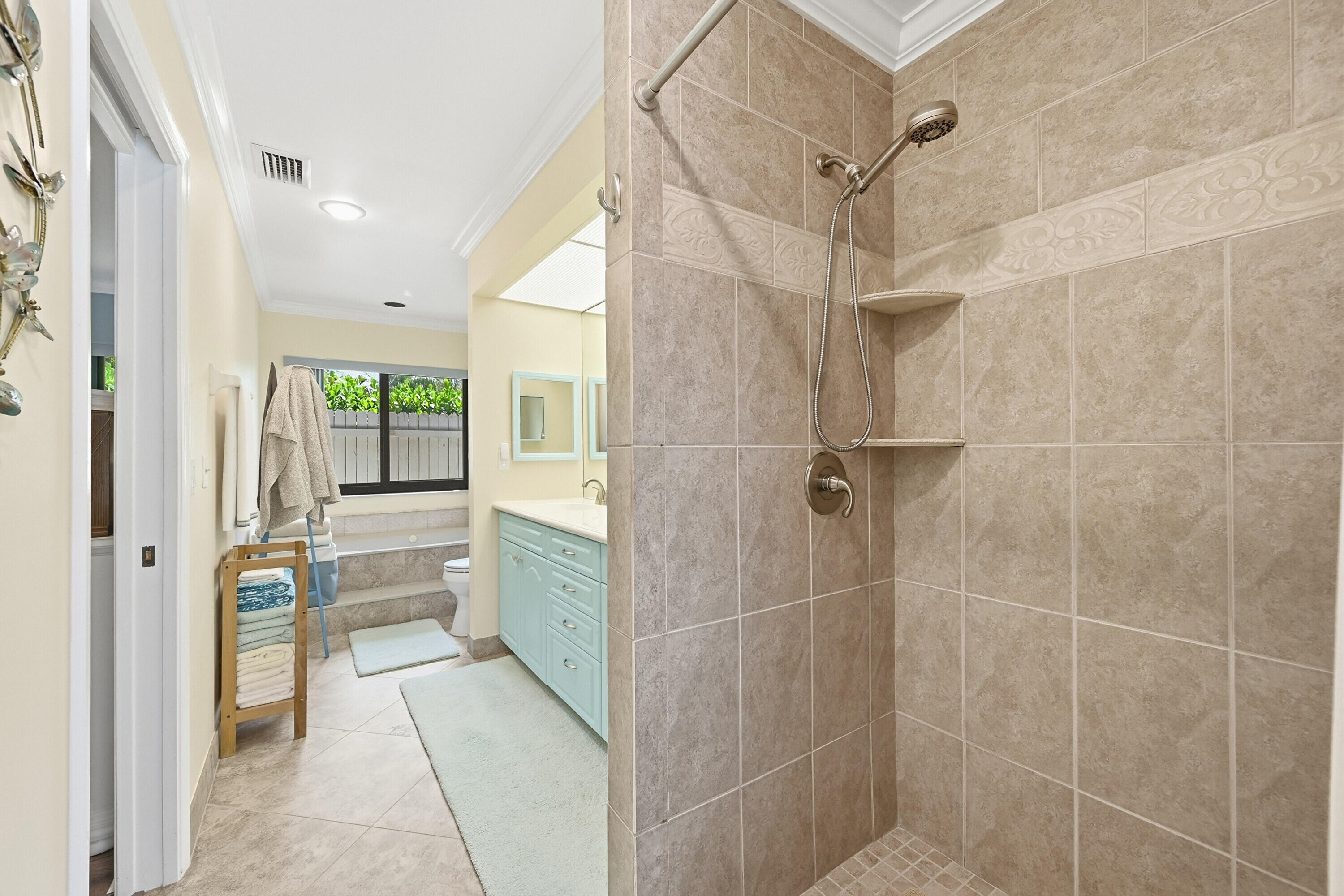 9127 NW 51st Place