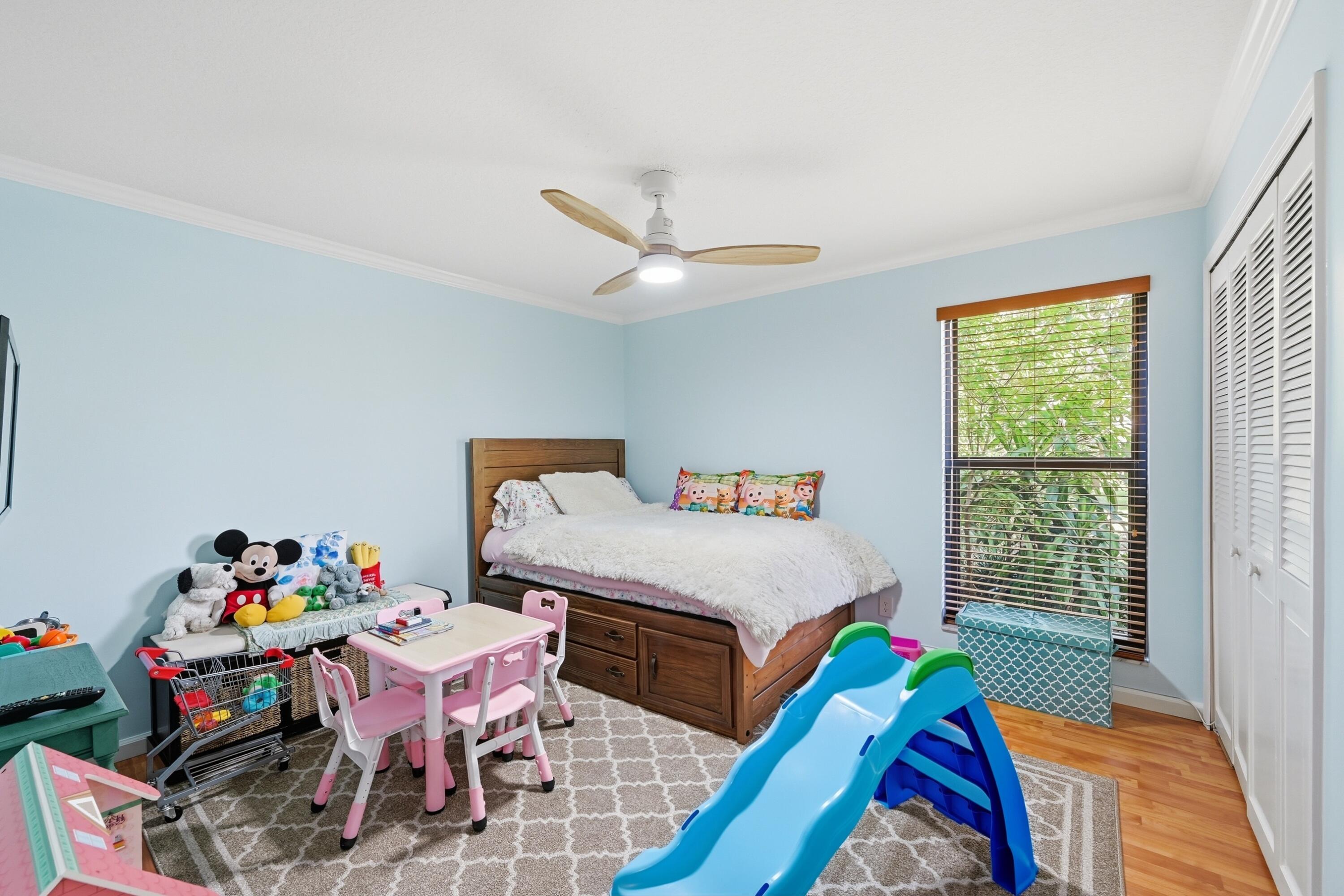 9127 NW 51st Place