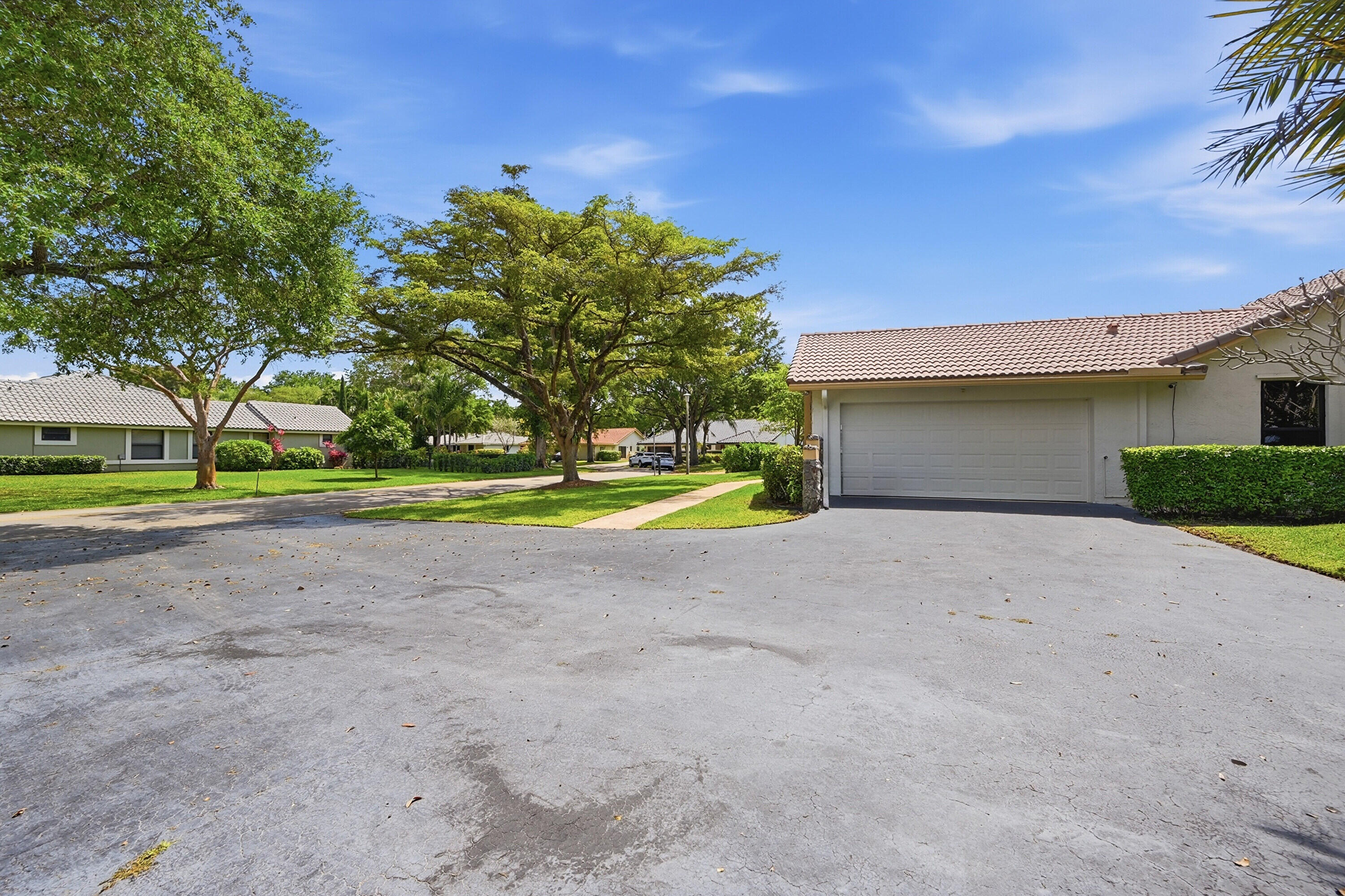9127 NW 51st Place