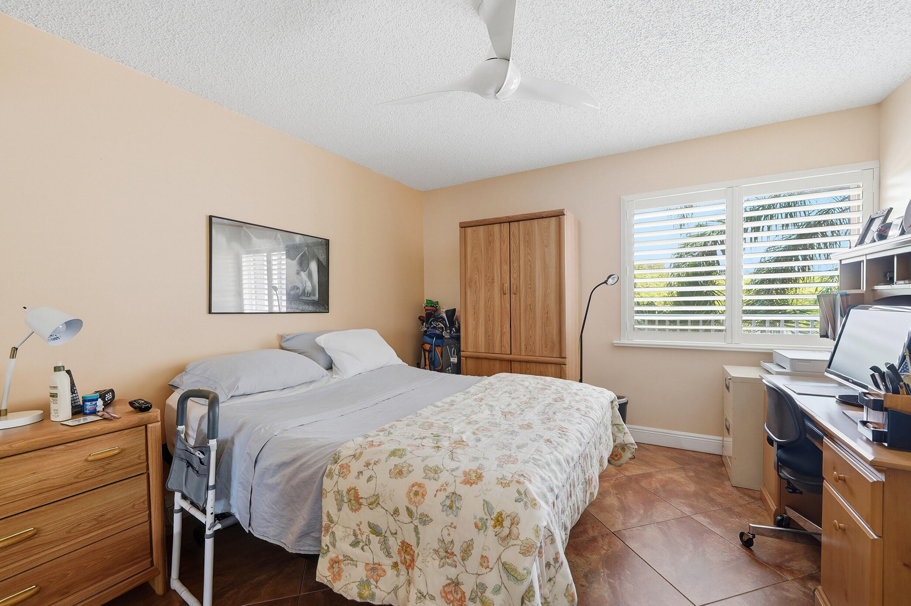 2541 N Nob Hill Road 302
