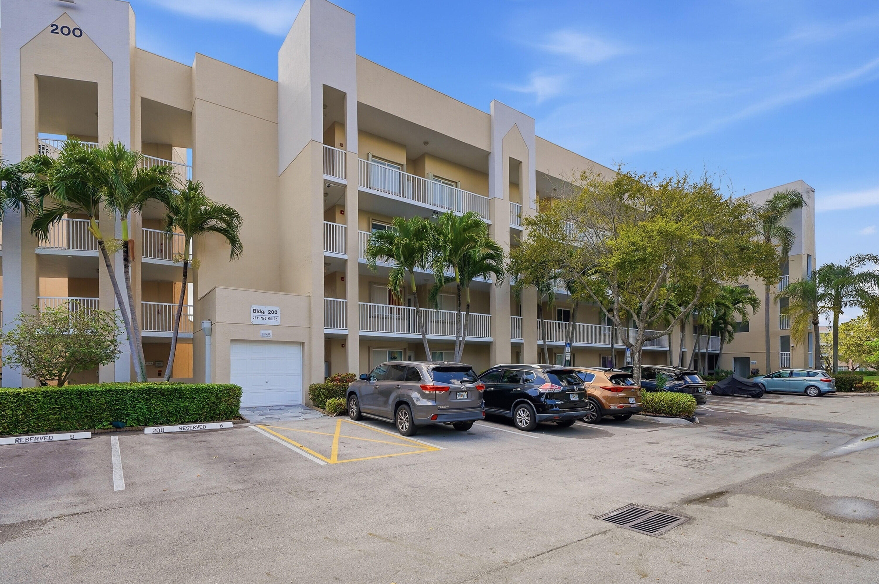 2541 N Nob Hill Road 302