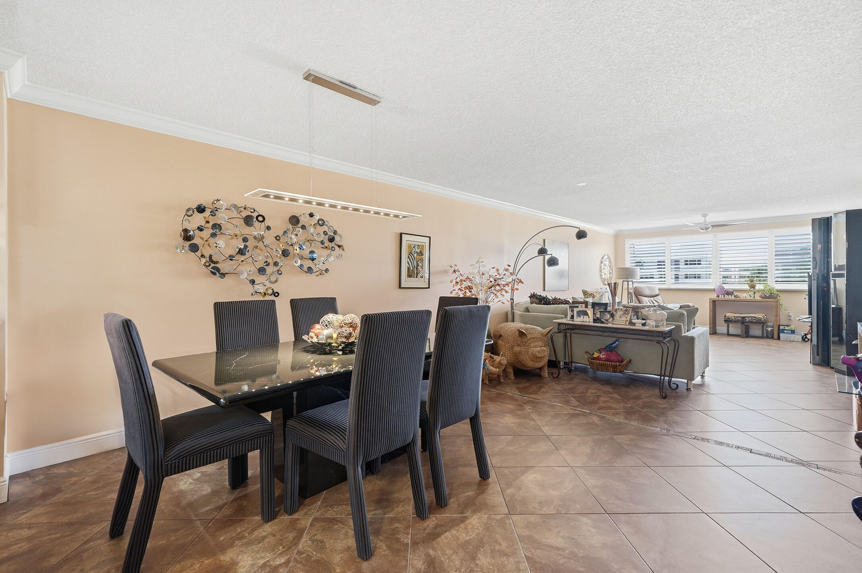 2541 N Nob Hill Road 302