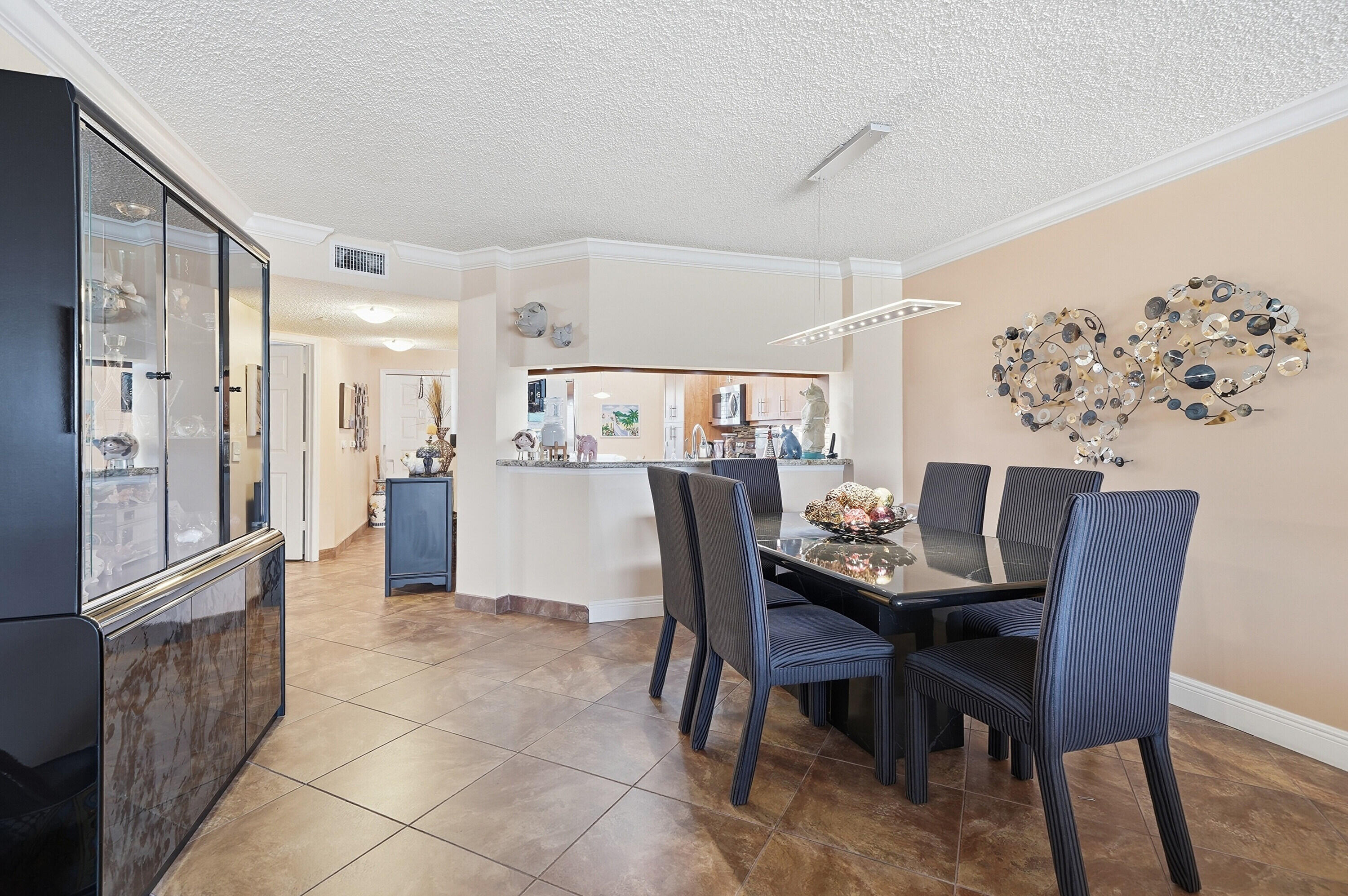 2541 N Nob Hill Road 302