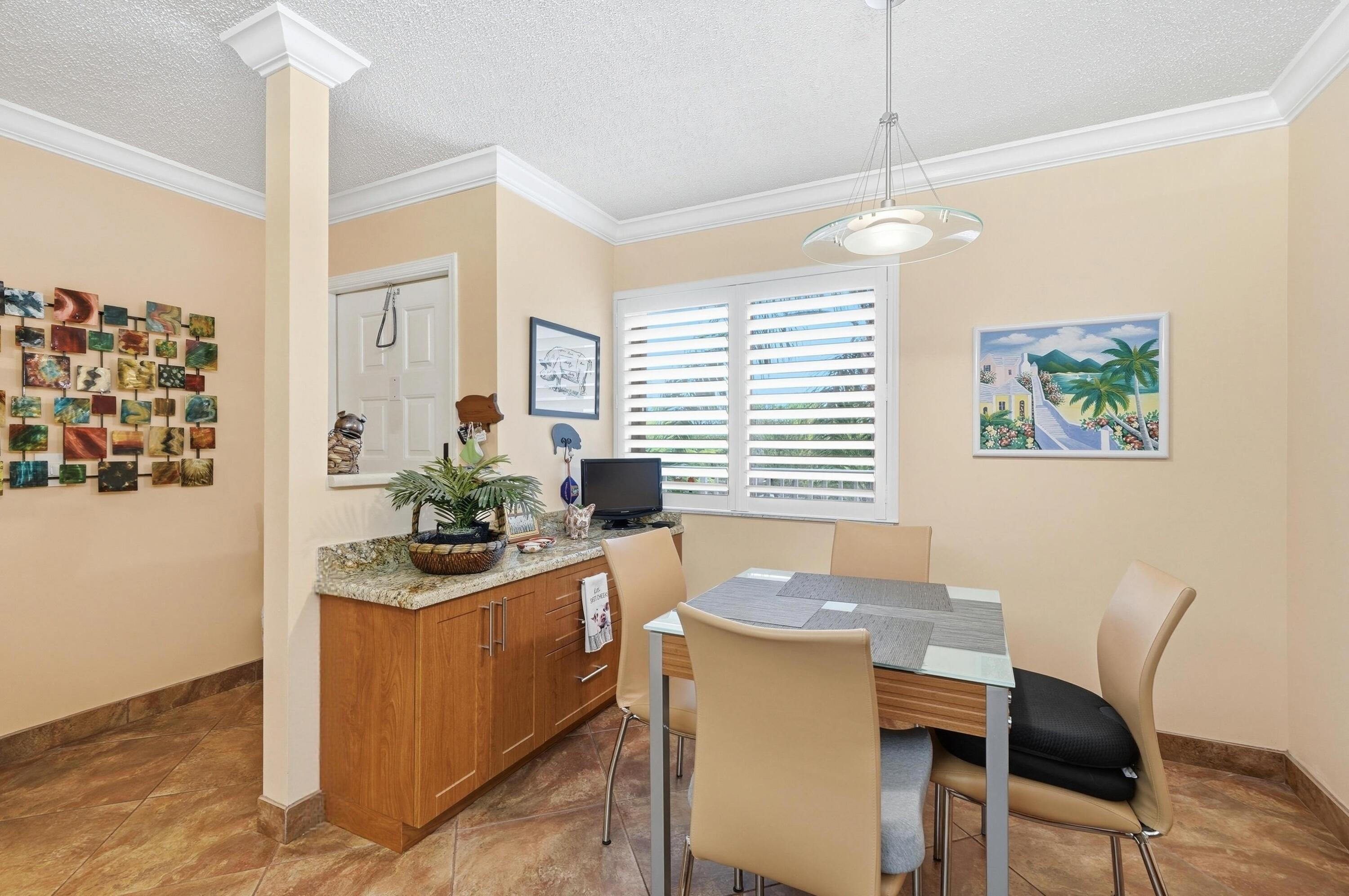 2541 N Nob Hill Road 302