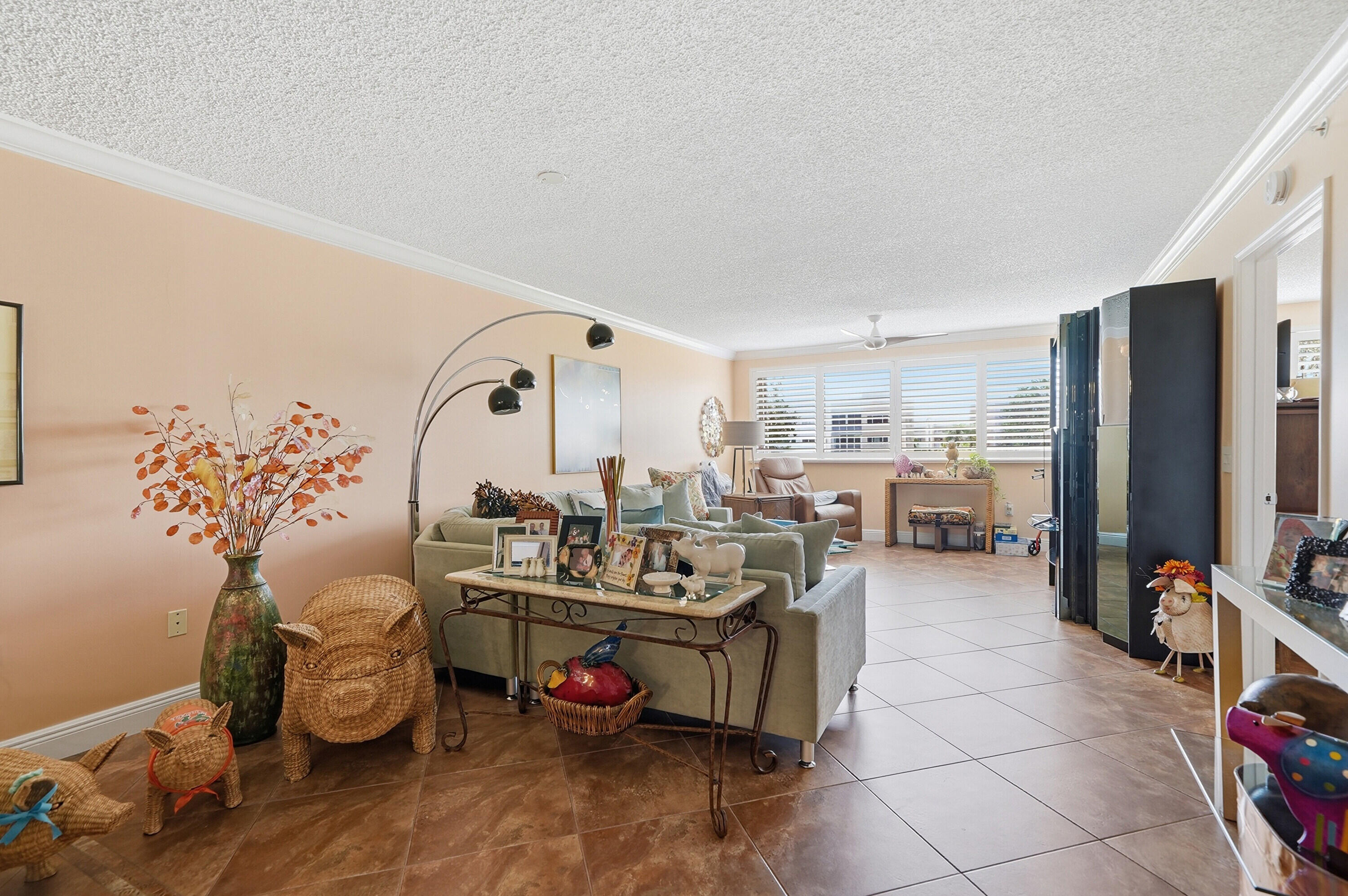 2541 N Nob Hill Road 302