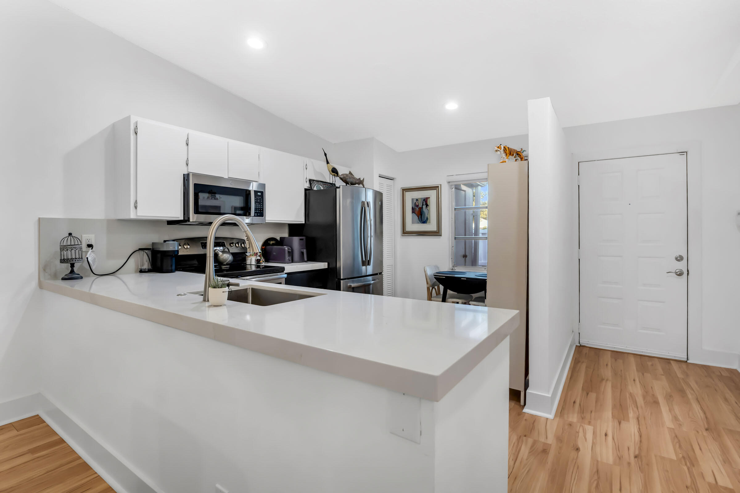 8948 Meadowlark Way