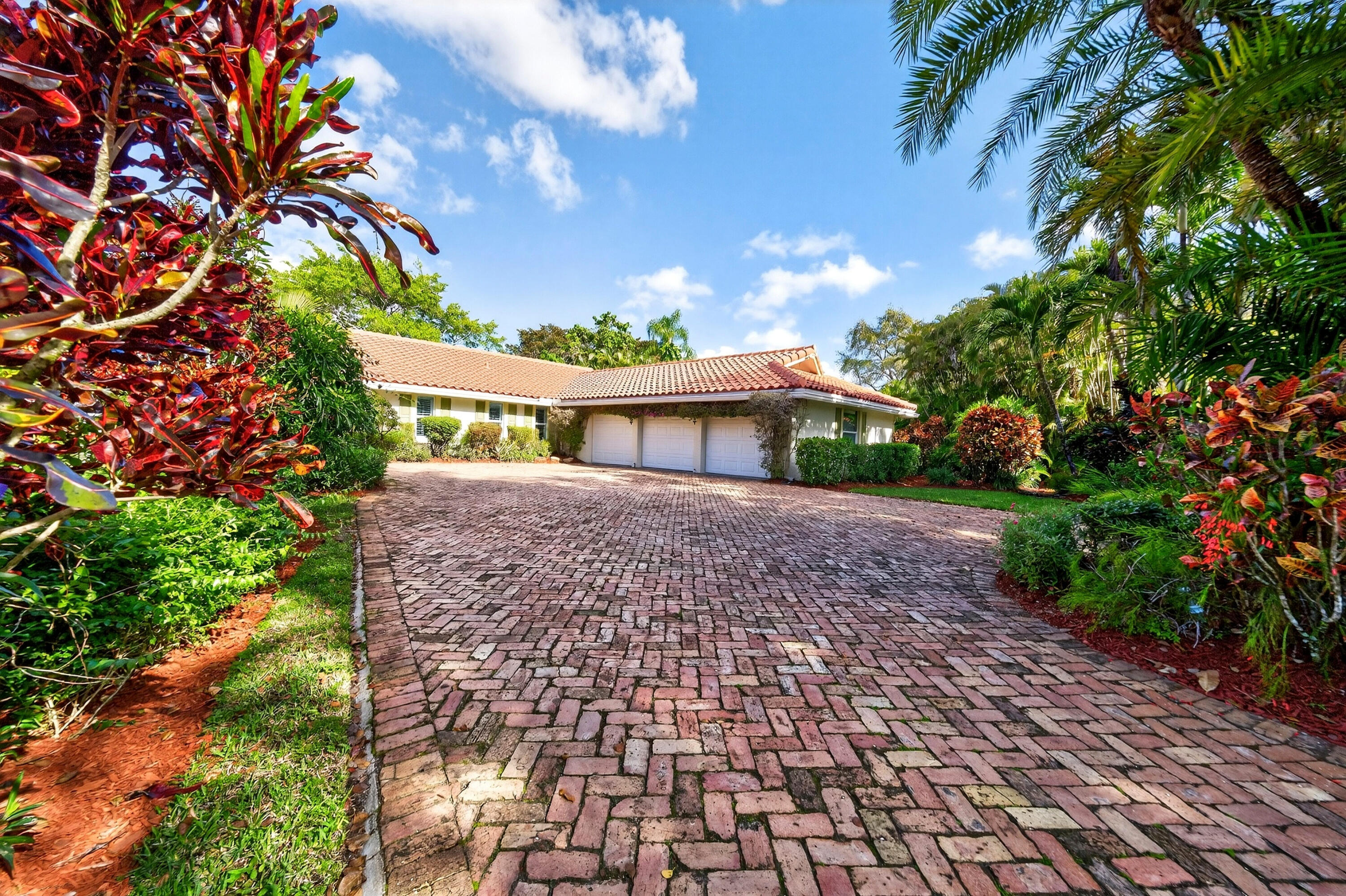 7411 Annapolis Lane