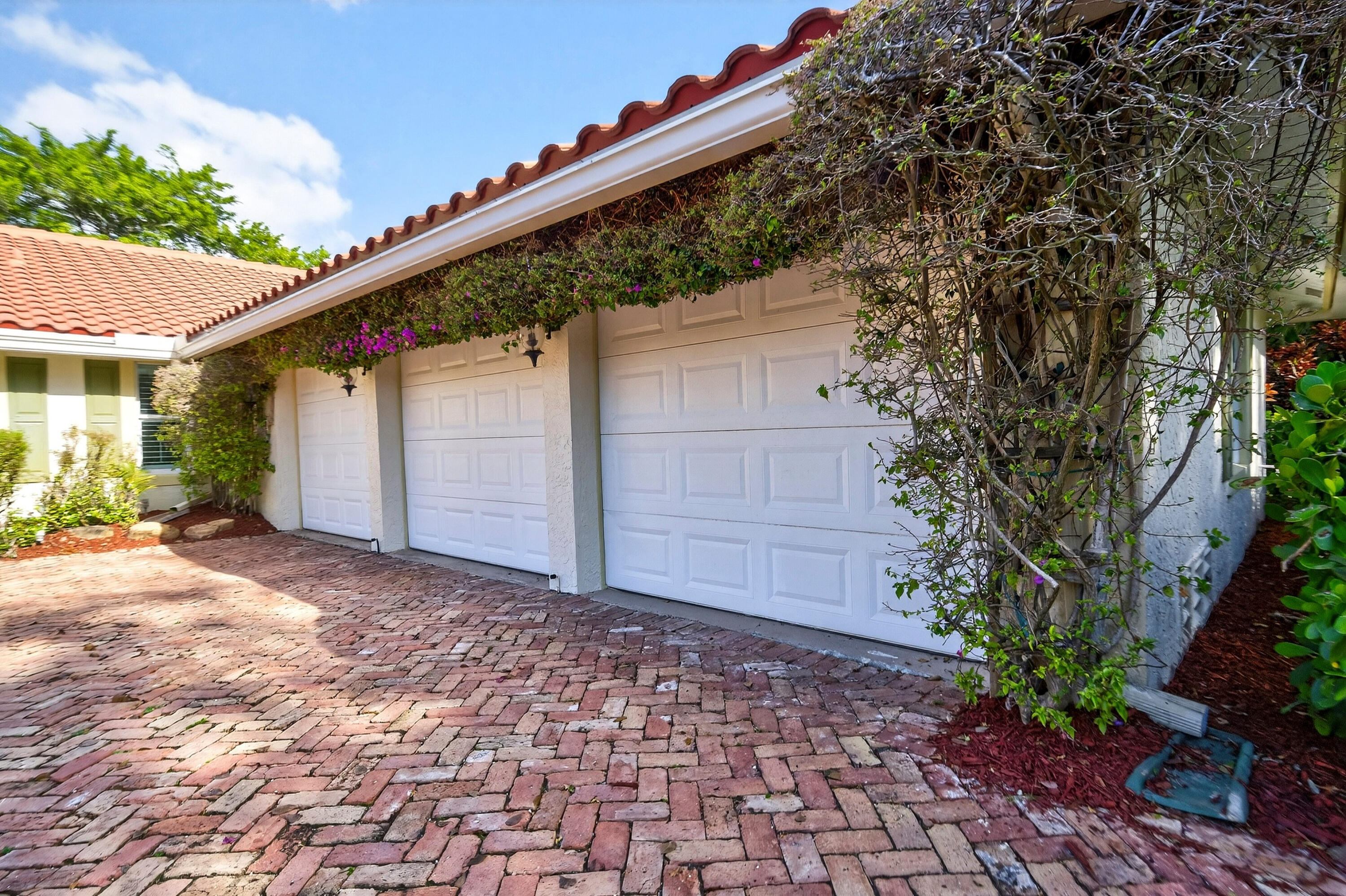 7411 Annapolis Lane