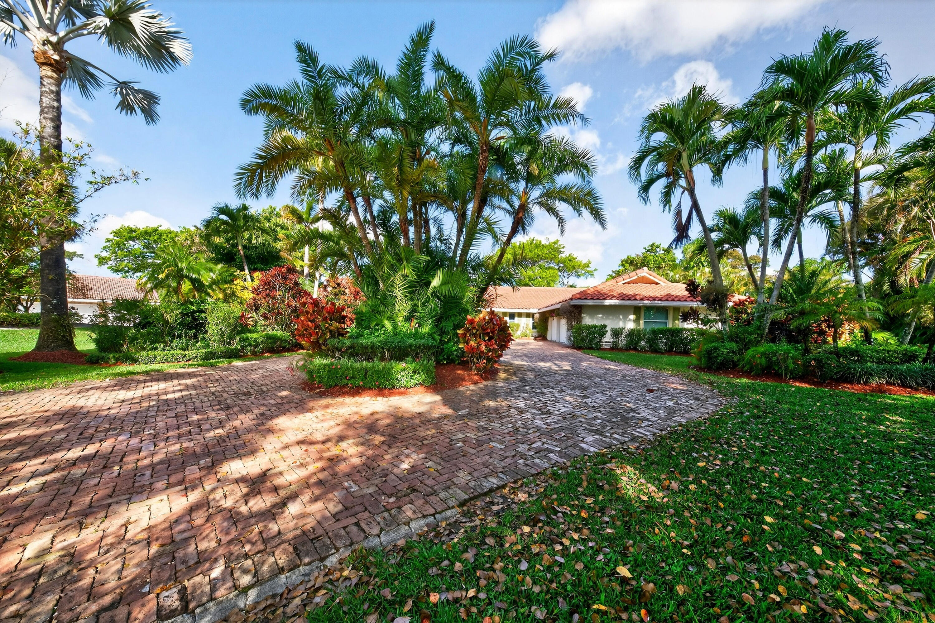 7411 Annapolis Lane