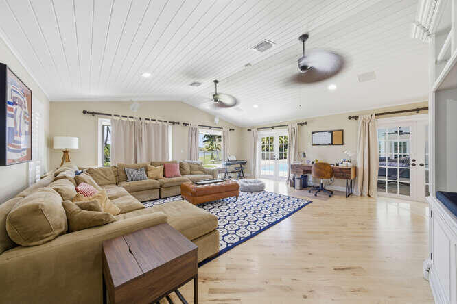 7411 Annapolis Lane