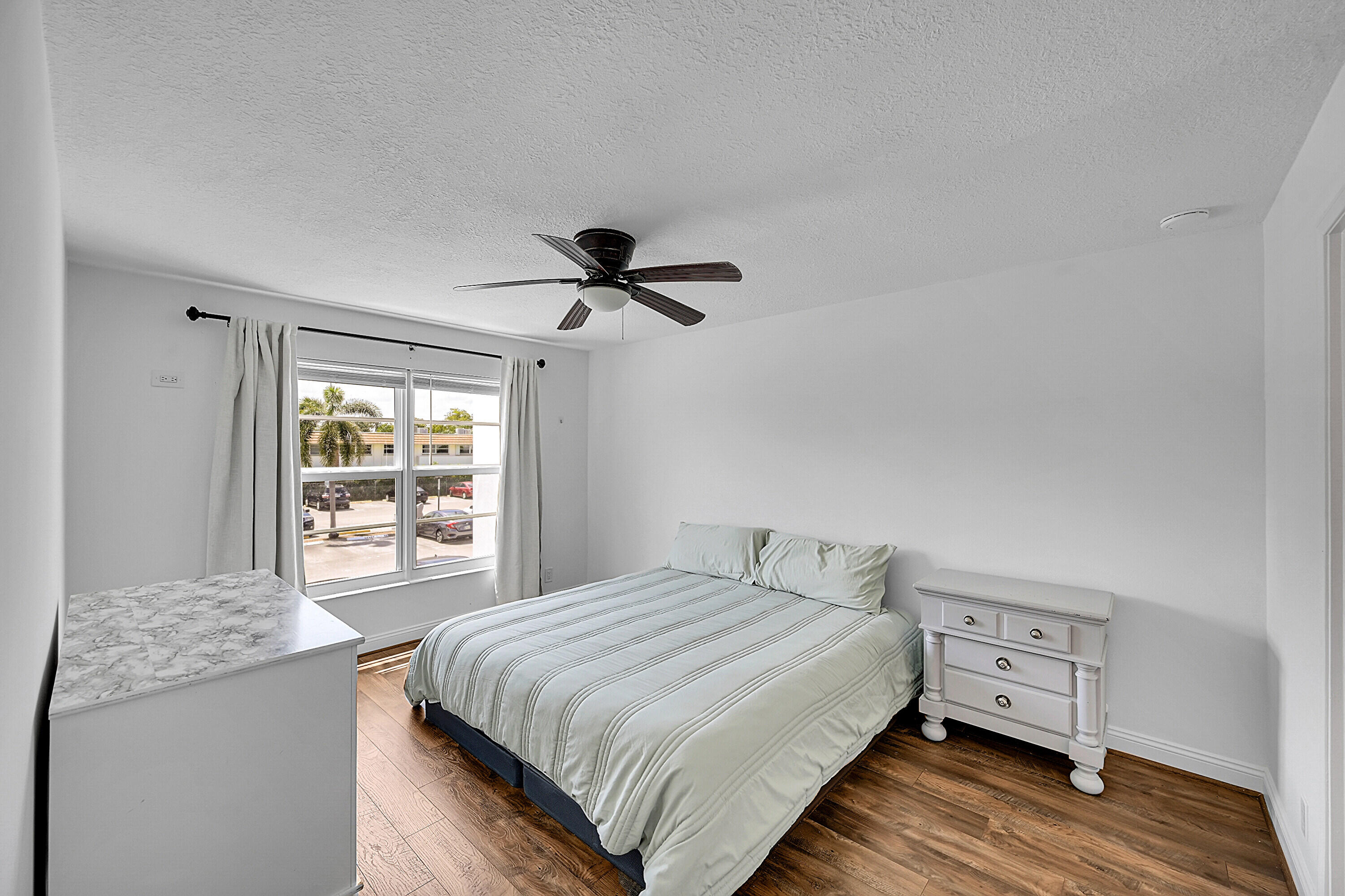 2850 NE 14th Street Causeway B 203
