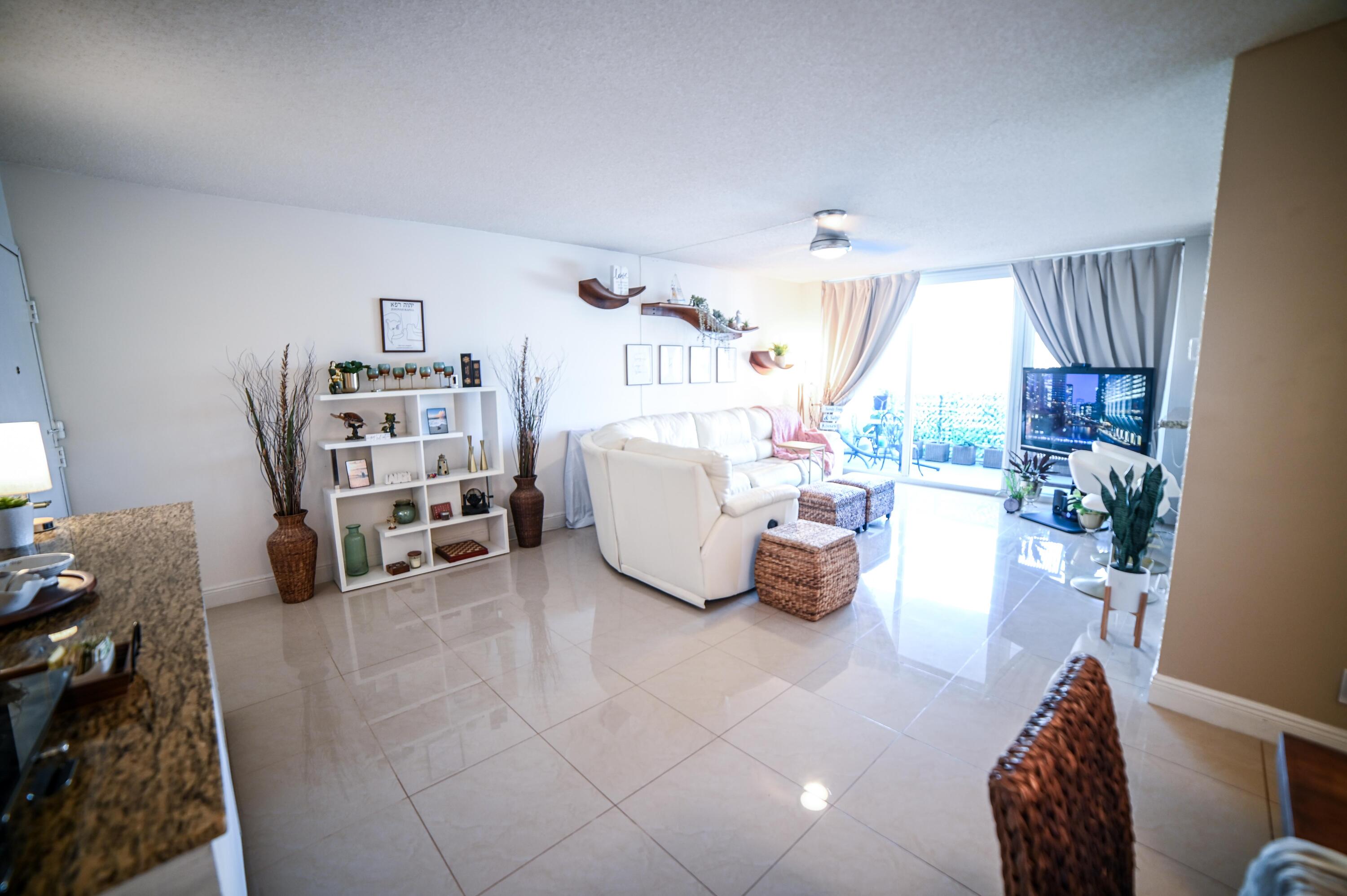 2701 N Ocean Boulevard