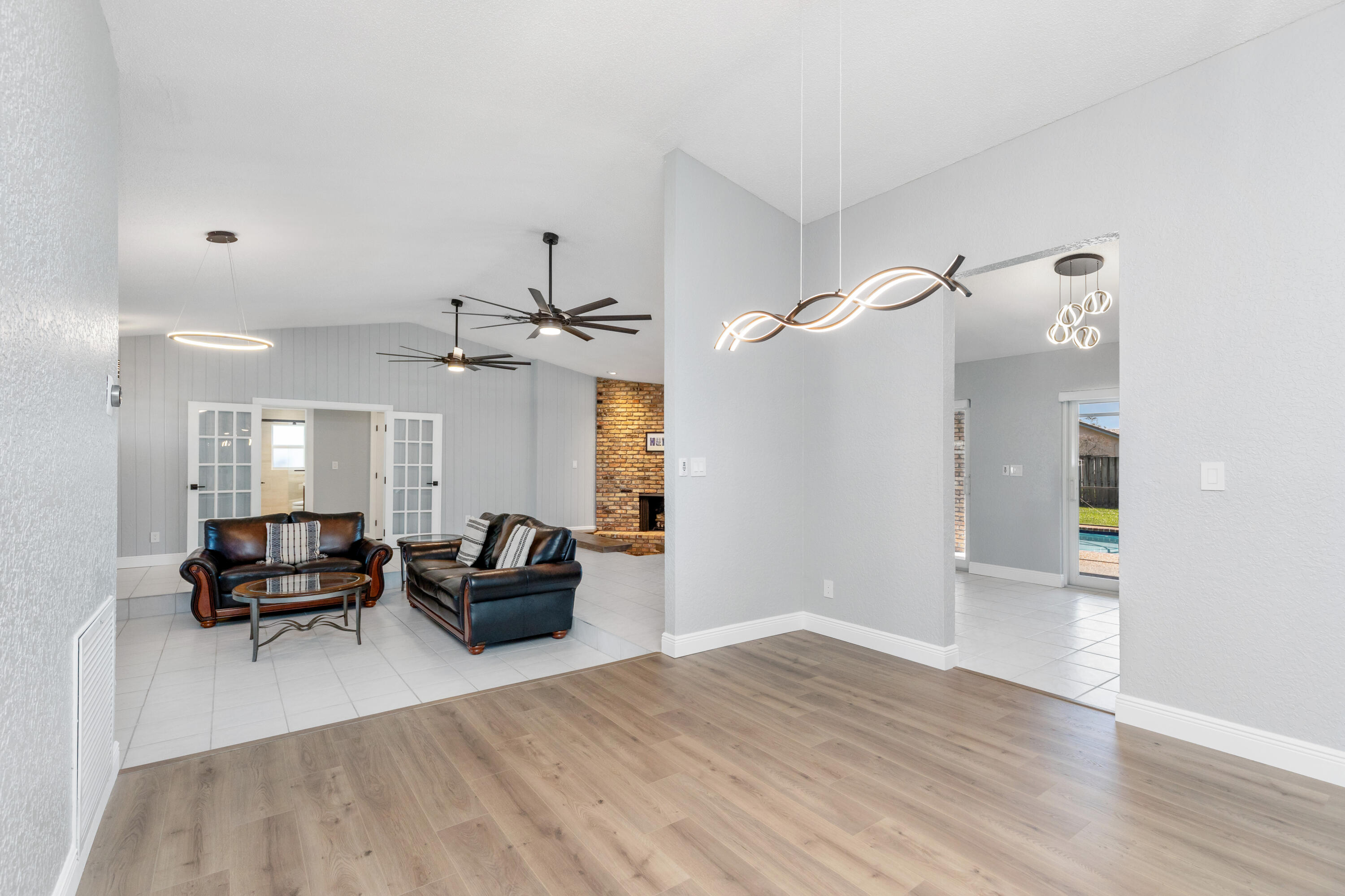 271 NW 89th Avenue