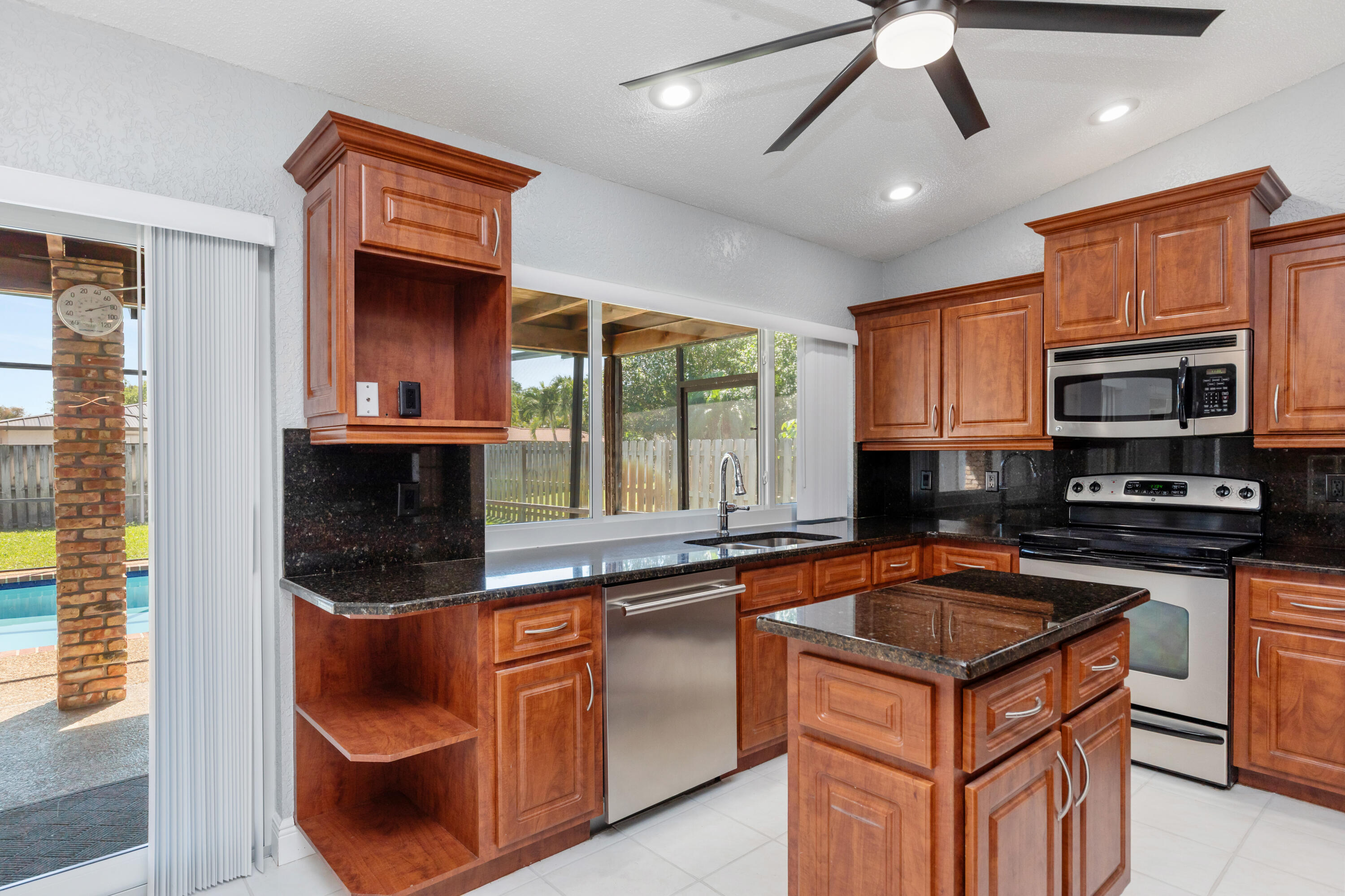 271 NW 89th Avenue