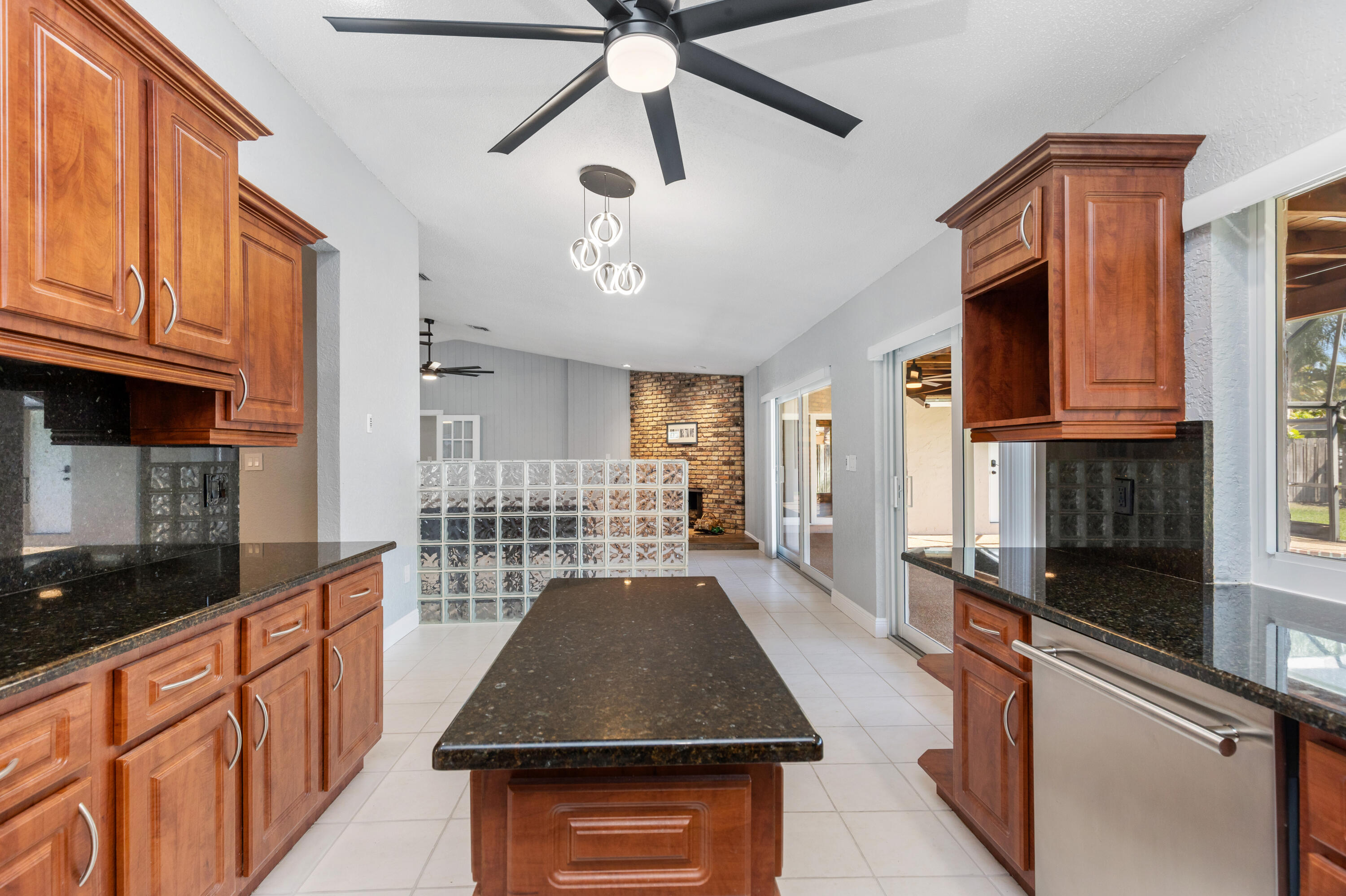 271 NW 89th Avenue