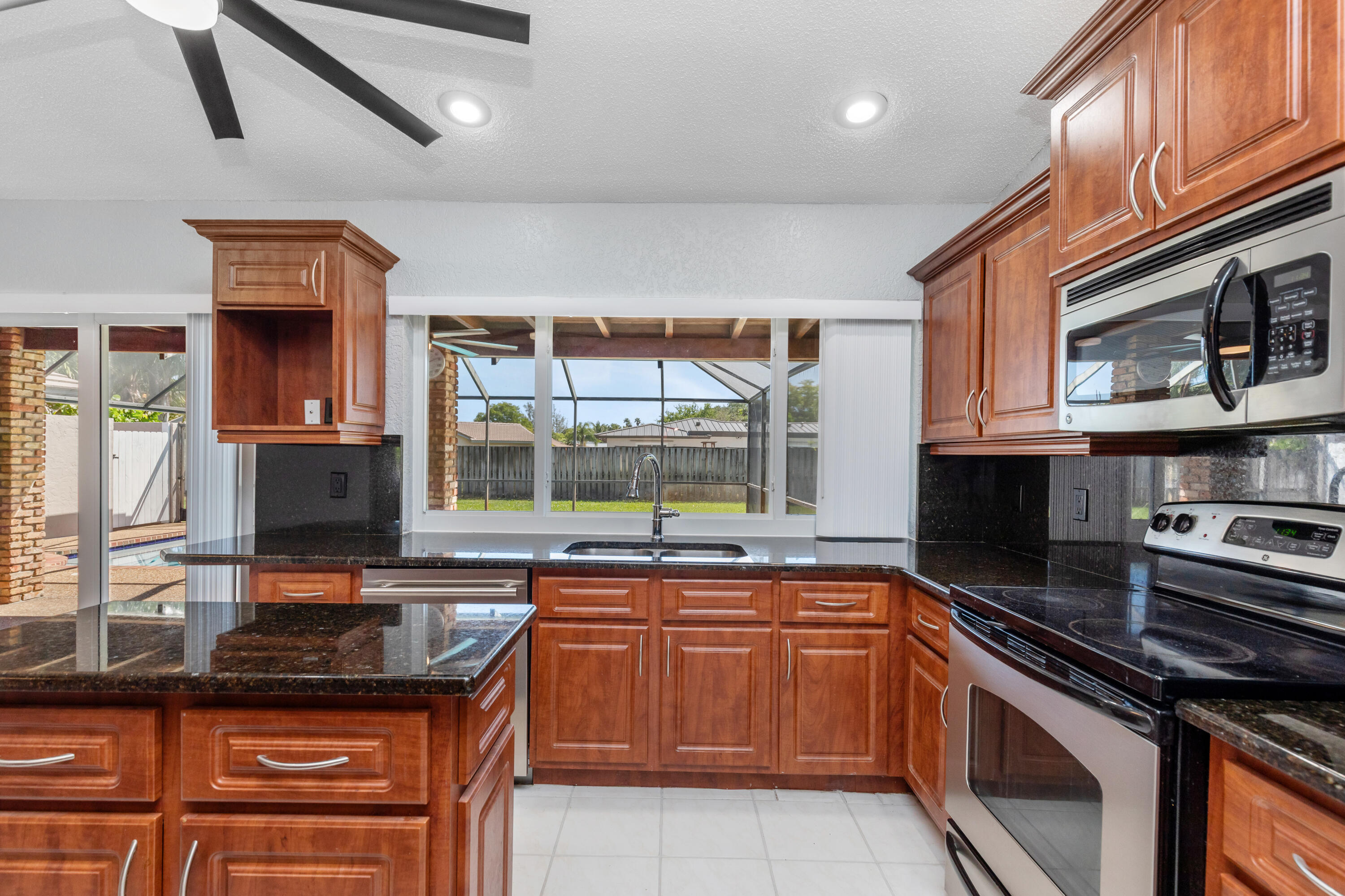 271 NW 89th Avenue