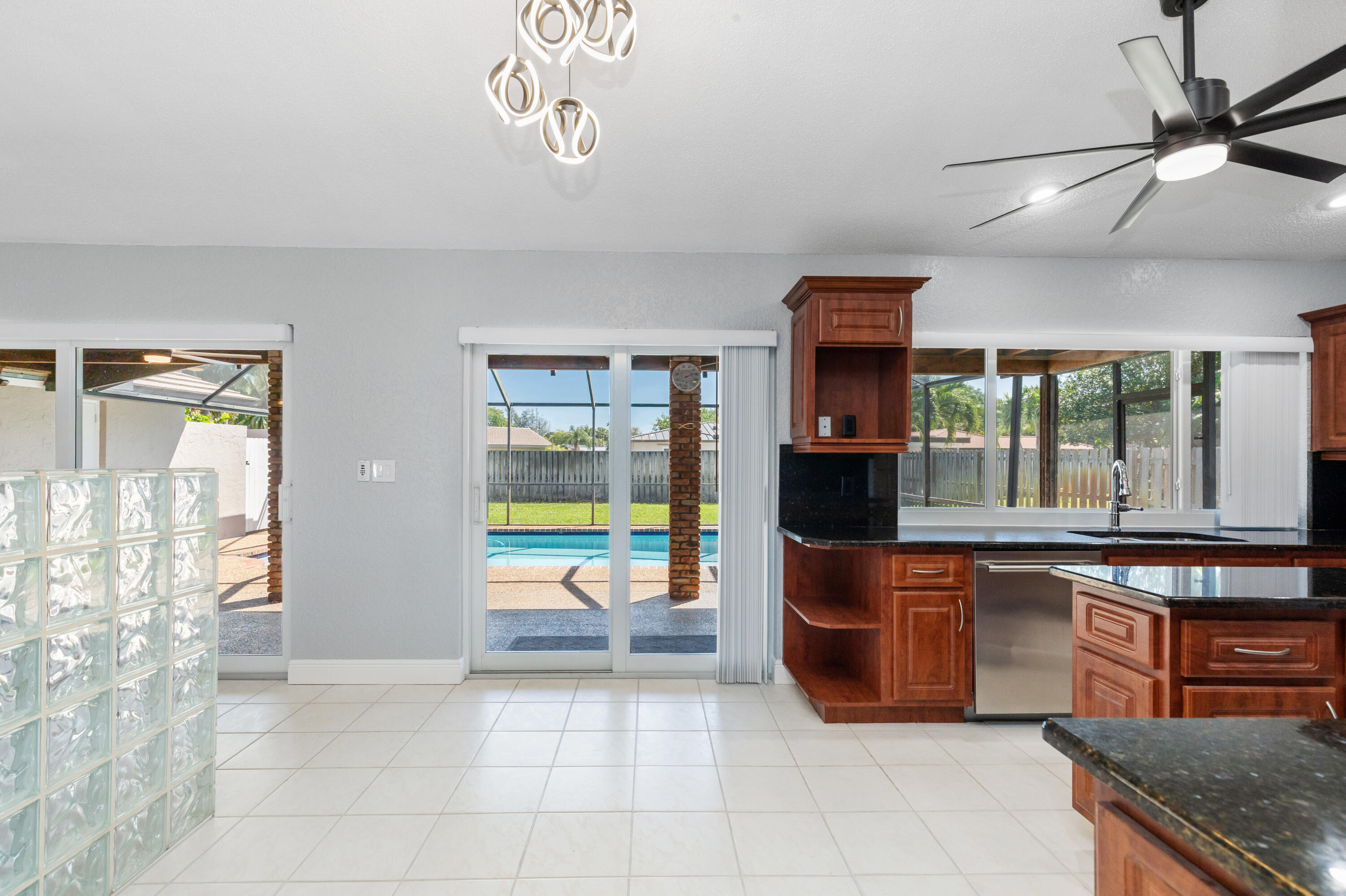 271 NW 89th Avenue