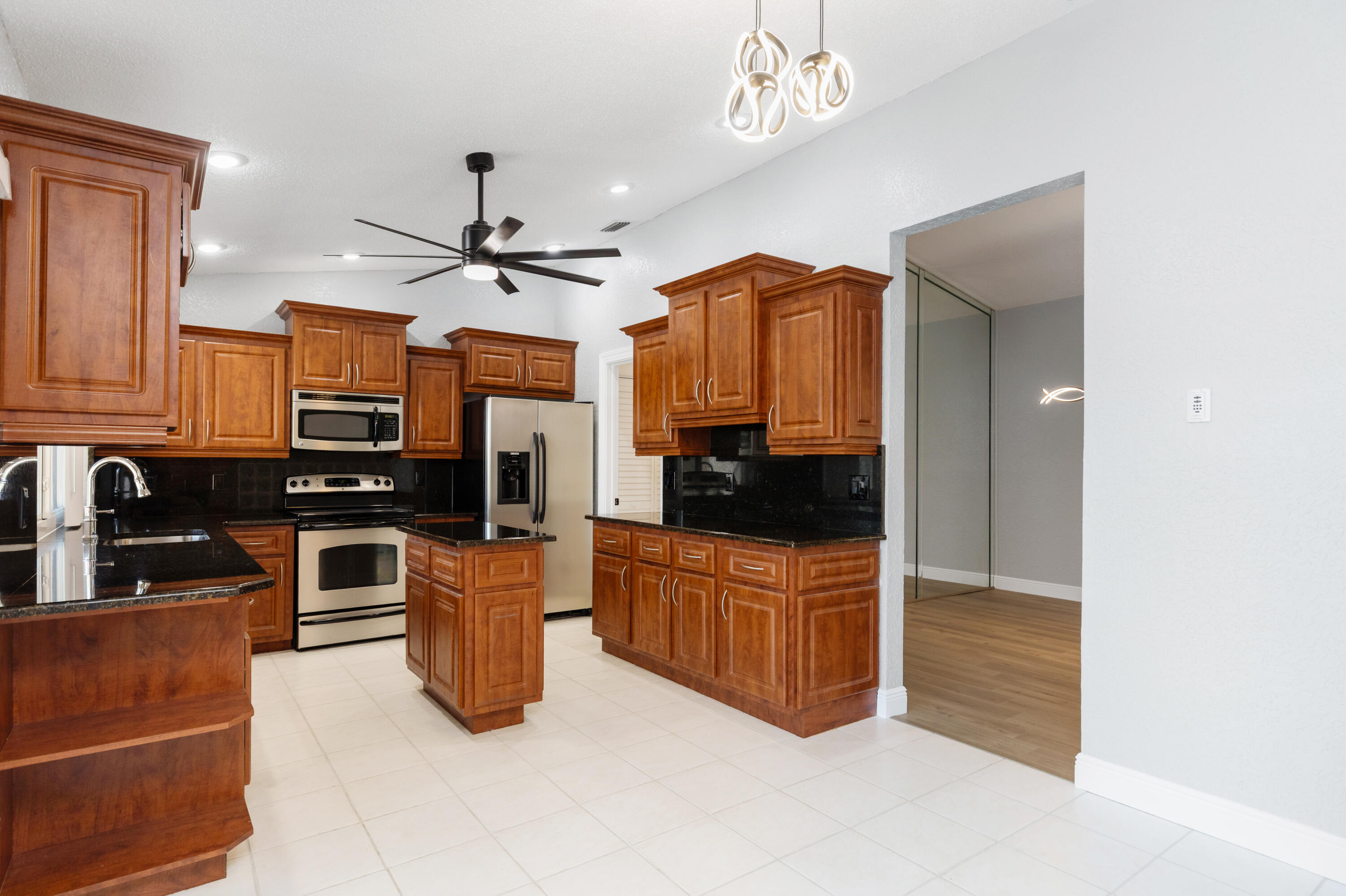 271 NW 89th Avenue