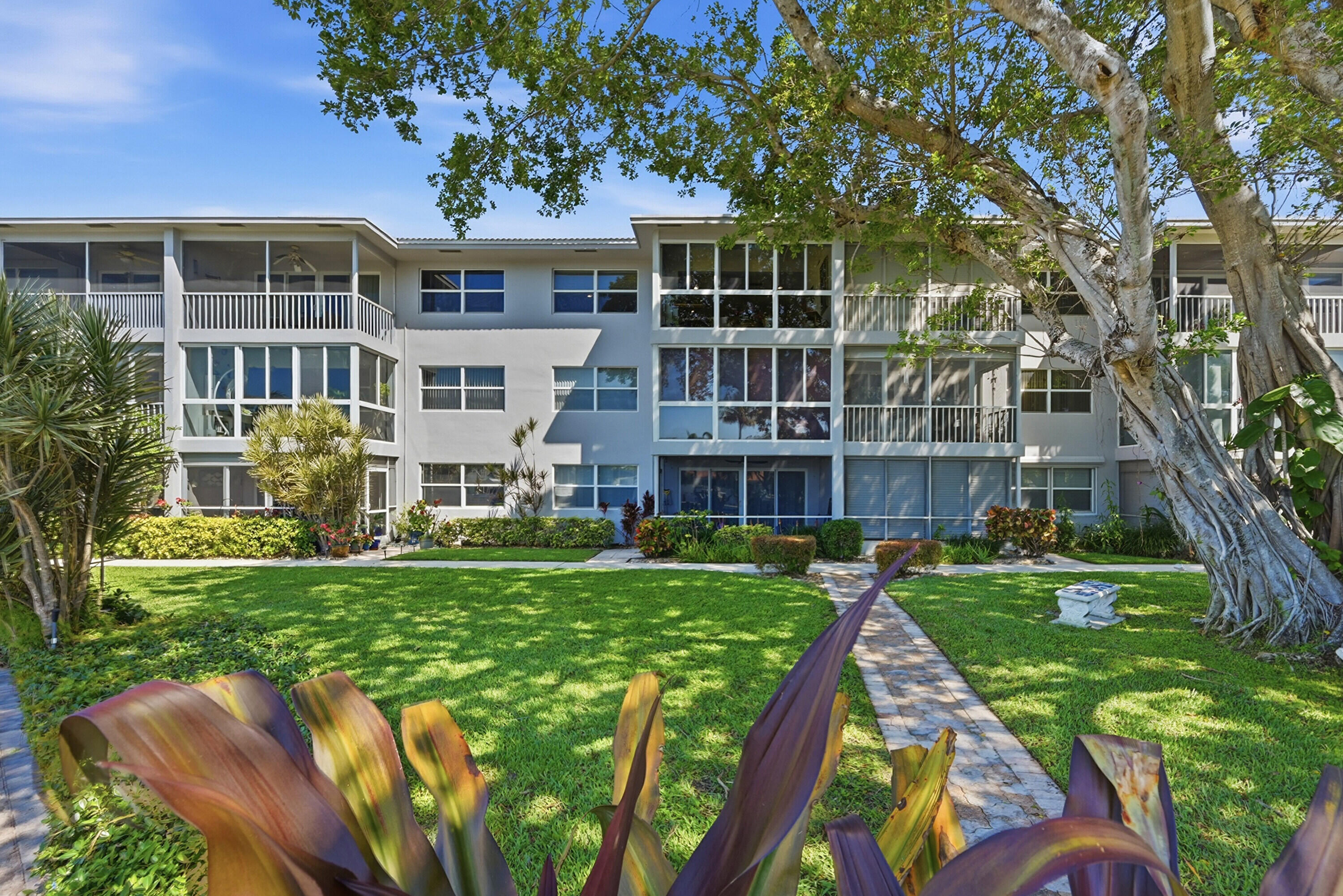 1200 NE 12th Street 310