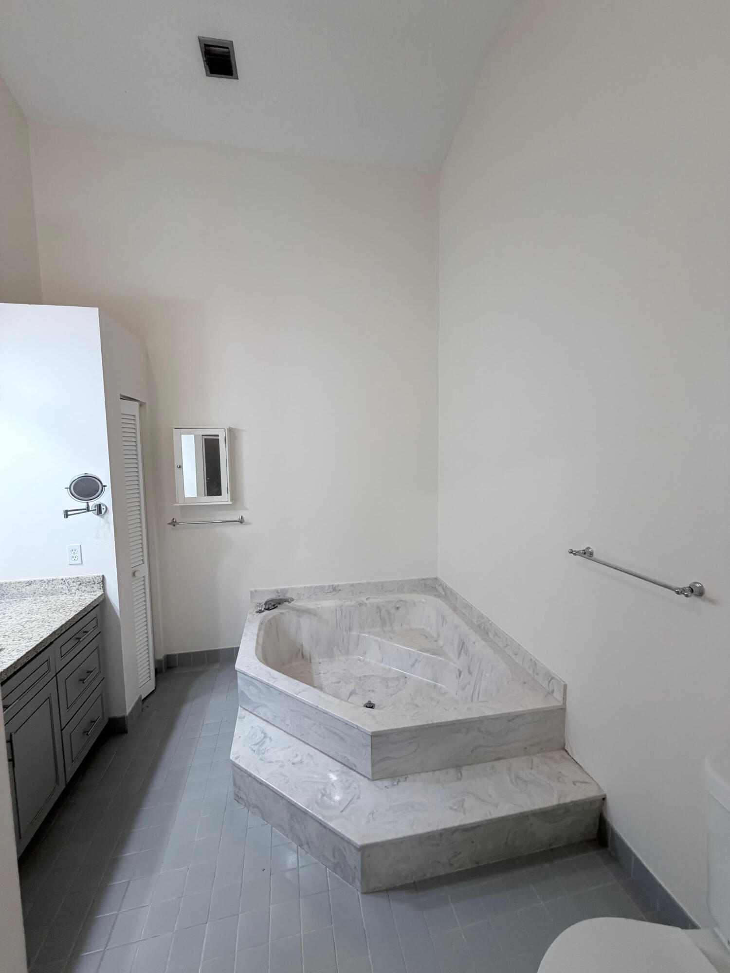 520 NW 206th Avenue