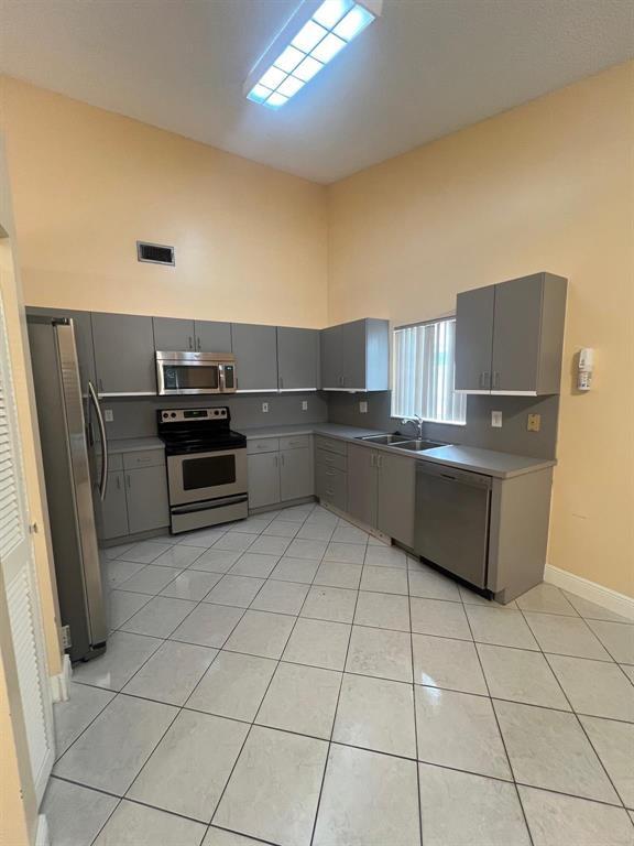 520 NW 206th Avenue