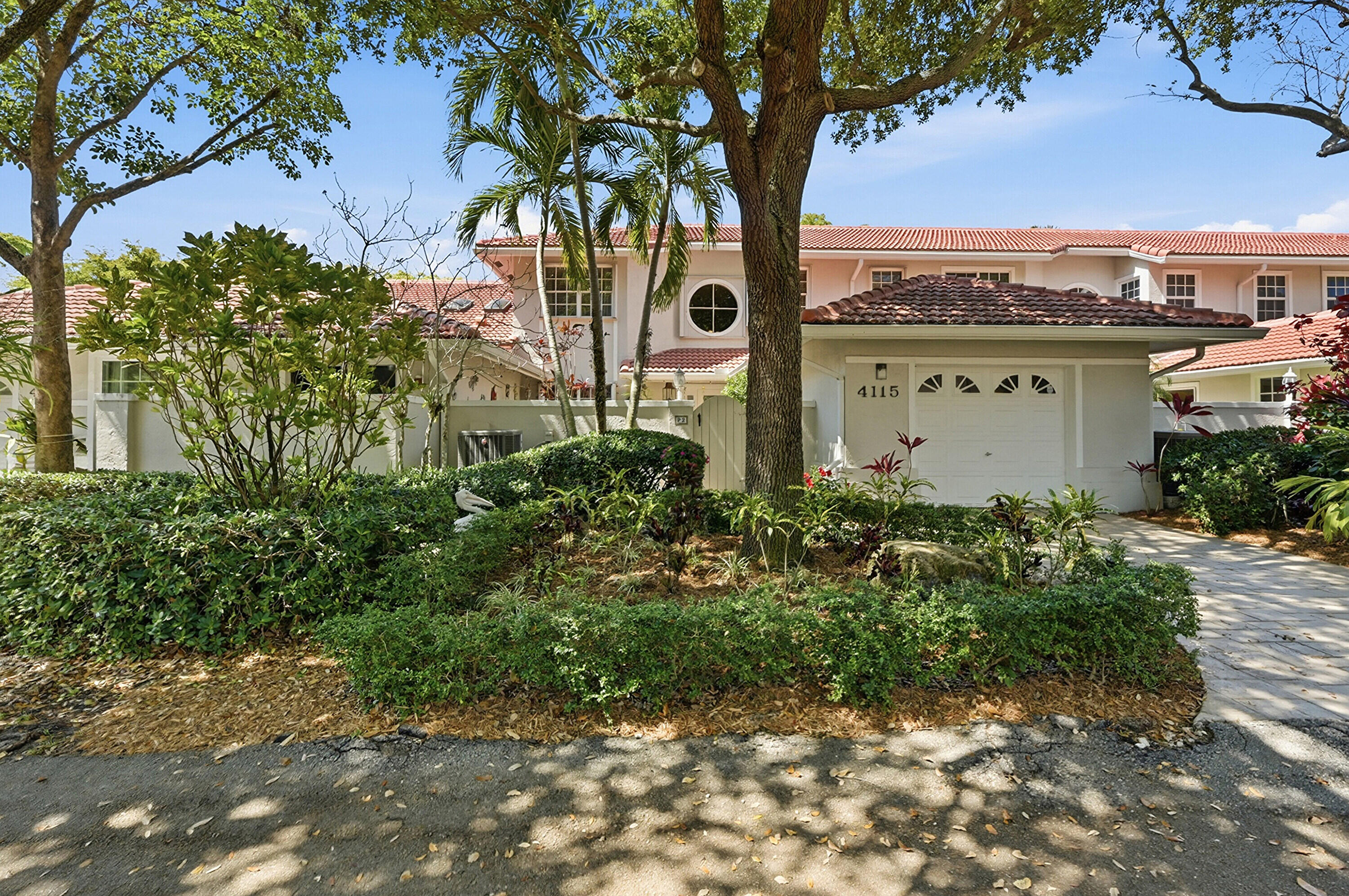 4115 Carriage Drive P2