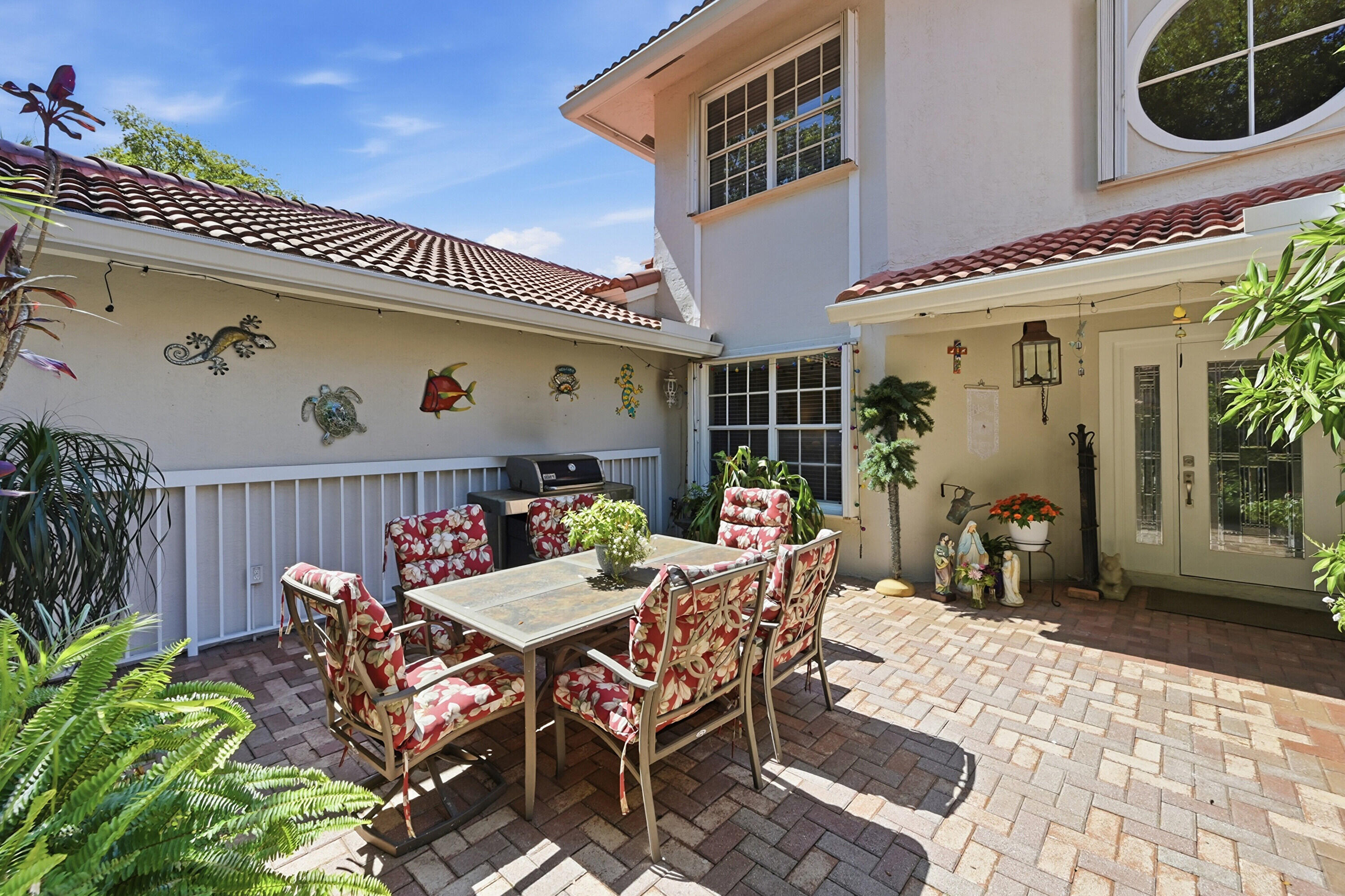 4115 Carriage Drive P2