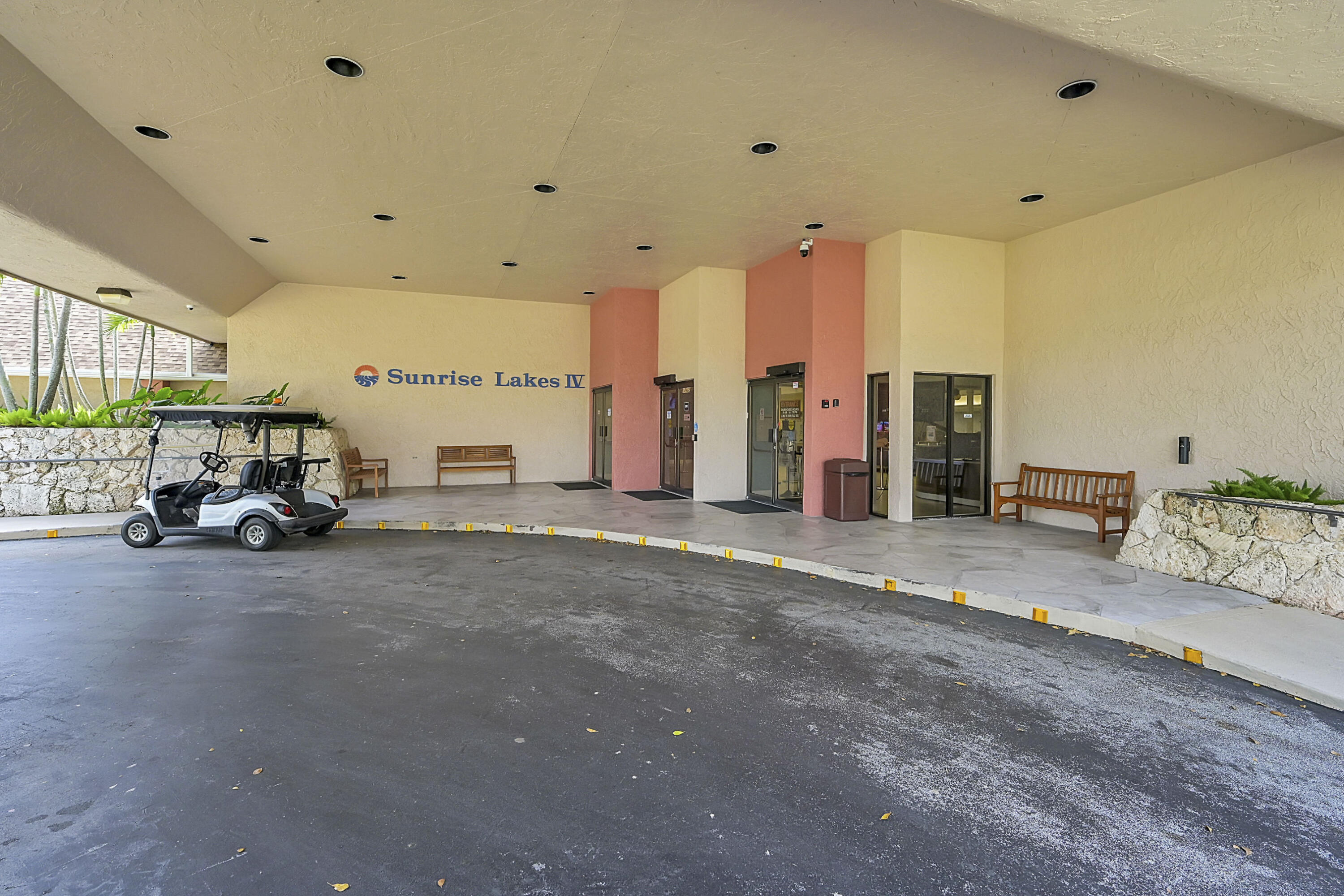 10434 Sunrise Lakes Boulevard Unit: 206