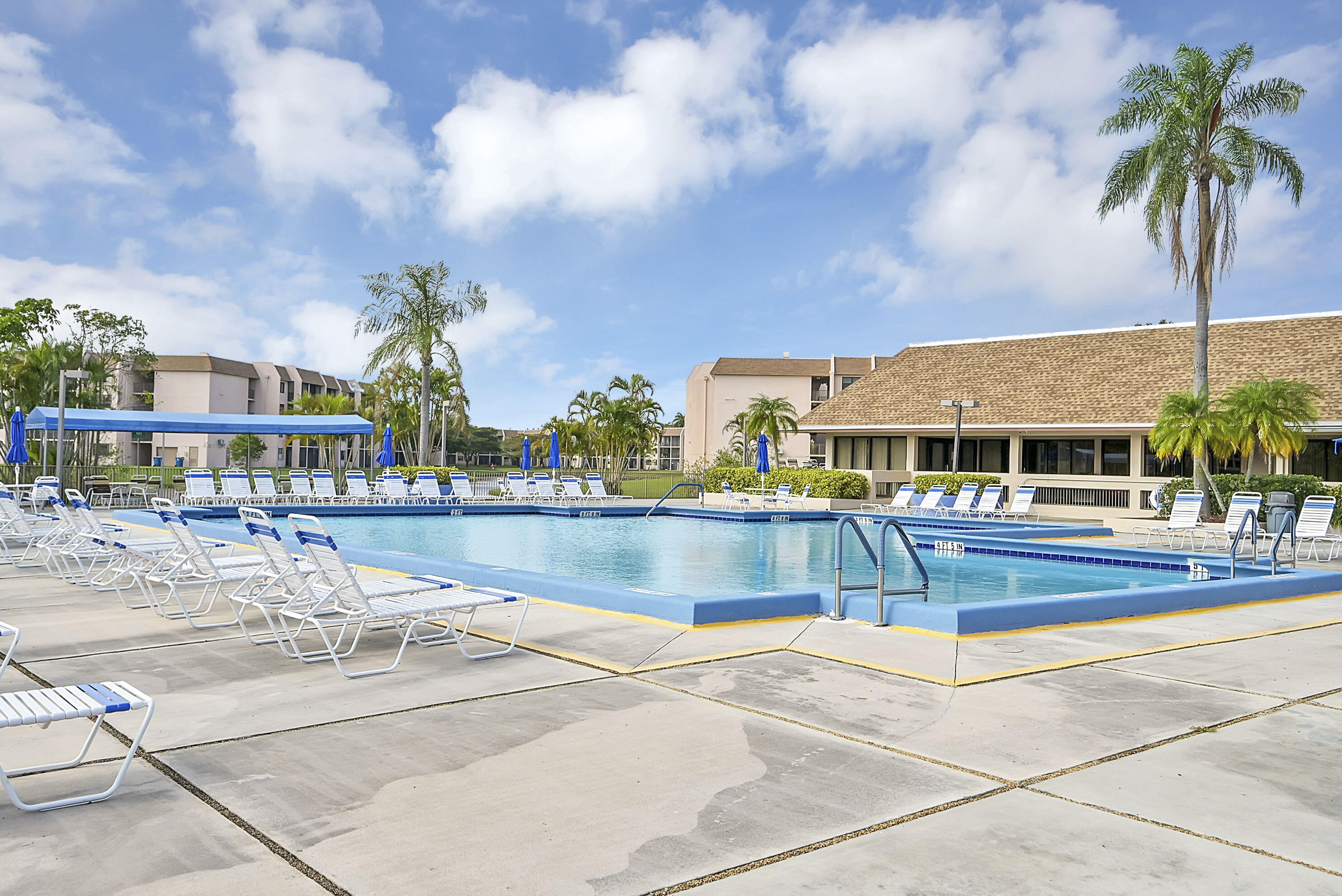 10434 Sunrise Lakes Boulevard Unit: 206