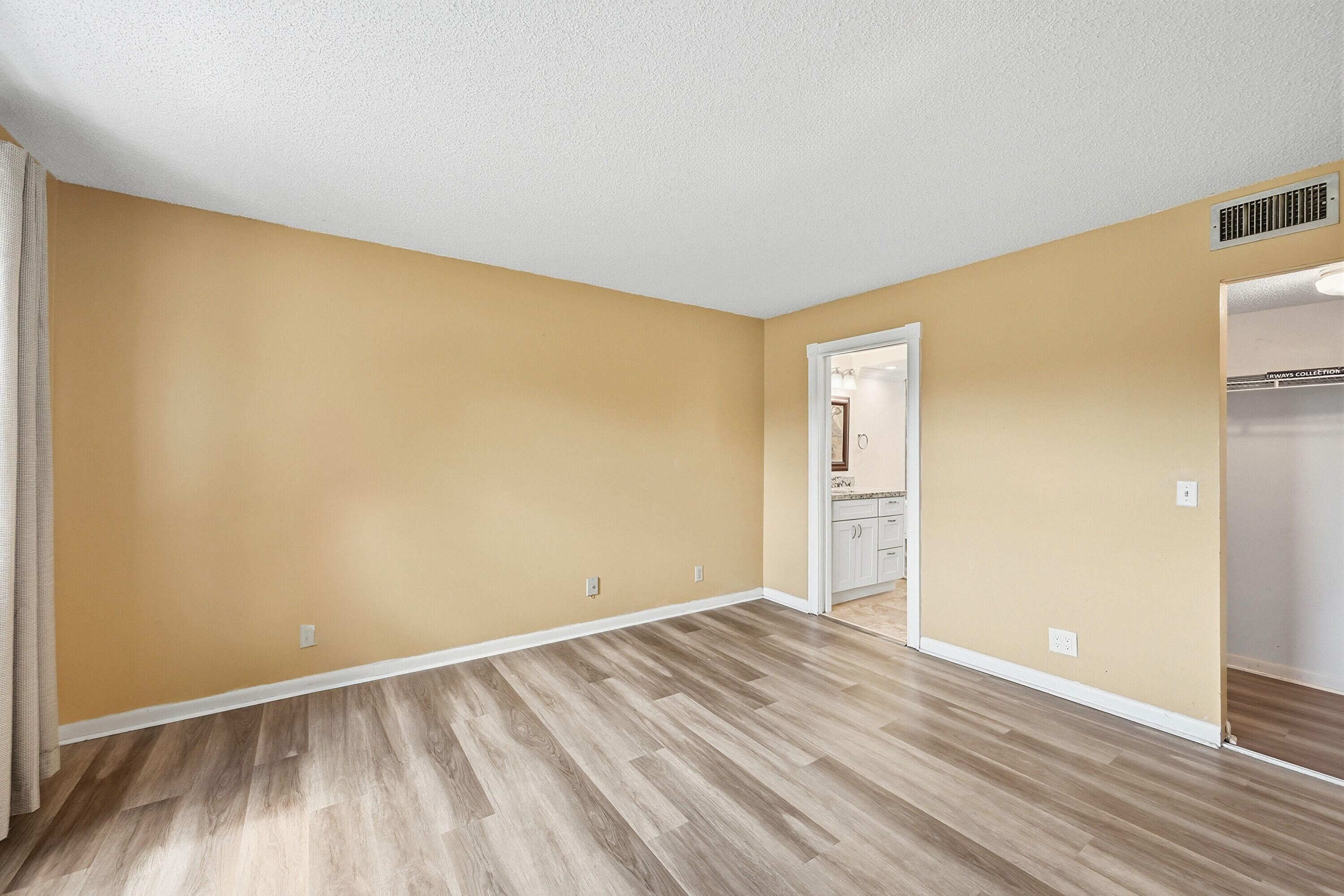 10434 Sunrise Lakes Boulevard Unit: 206