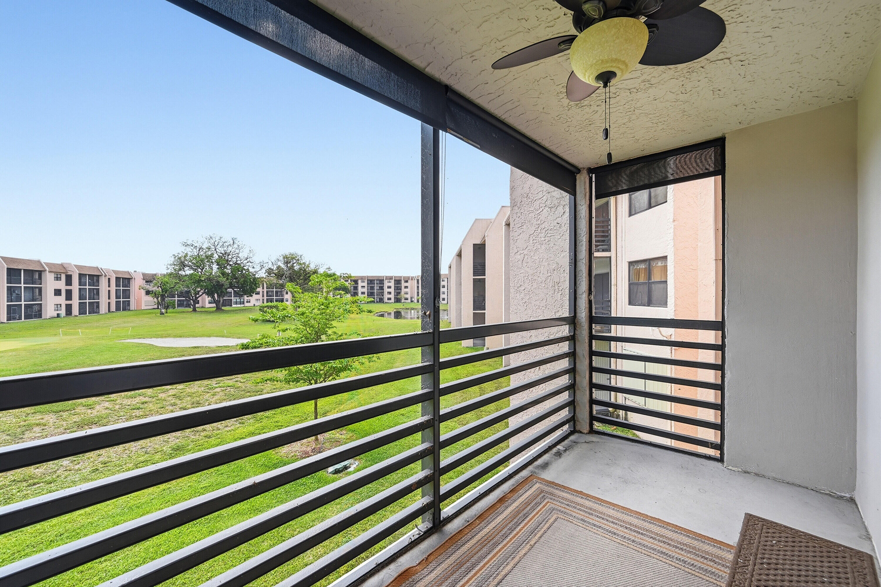 10434 Sunrise Lakes Boulevard Unit: 206