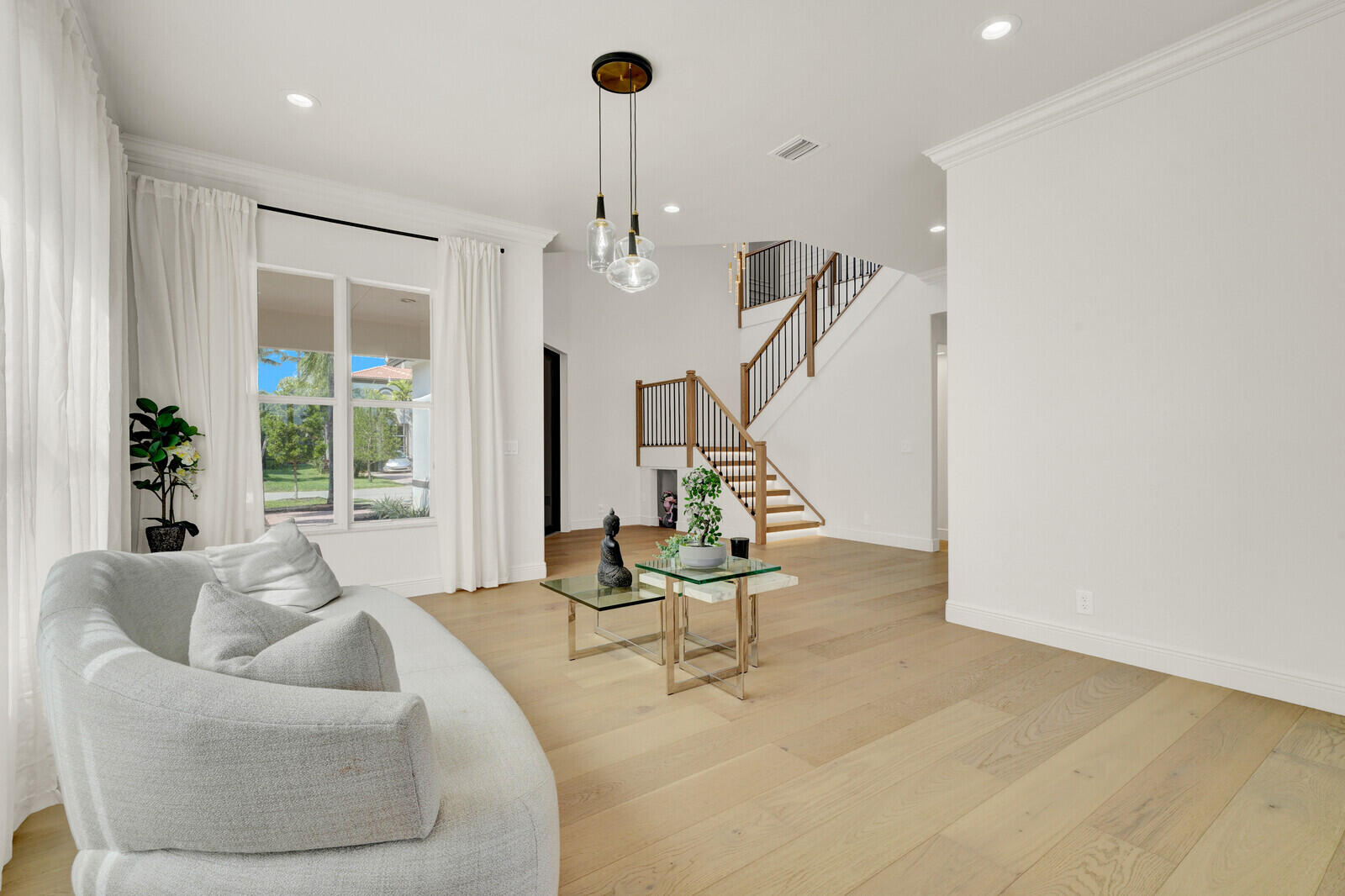 8685 Cobblestone Point Circle