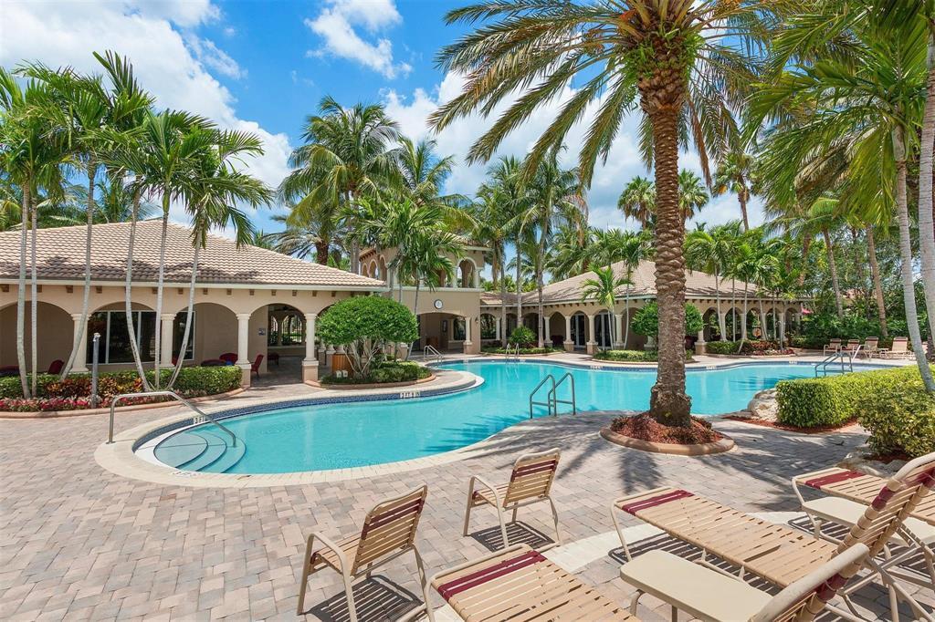 8685 Cobblestone Point Circle
